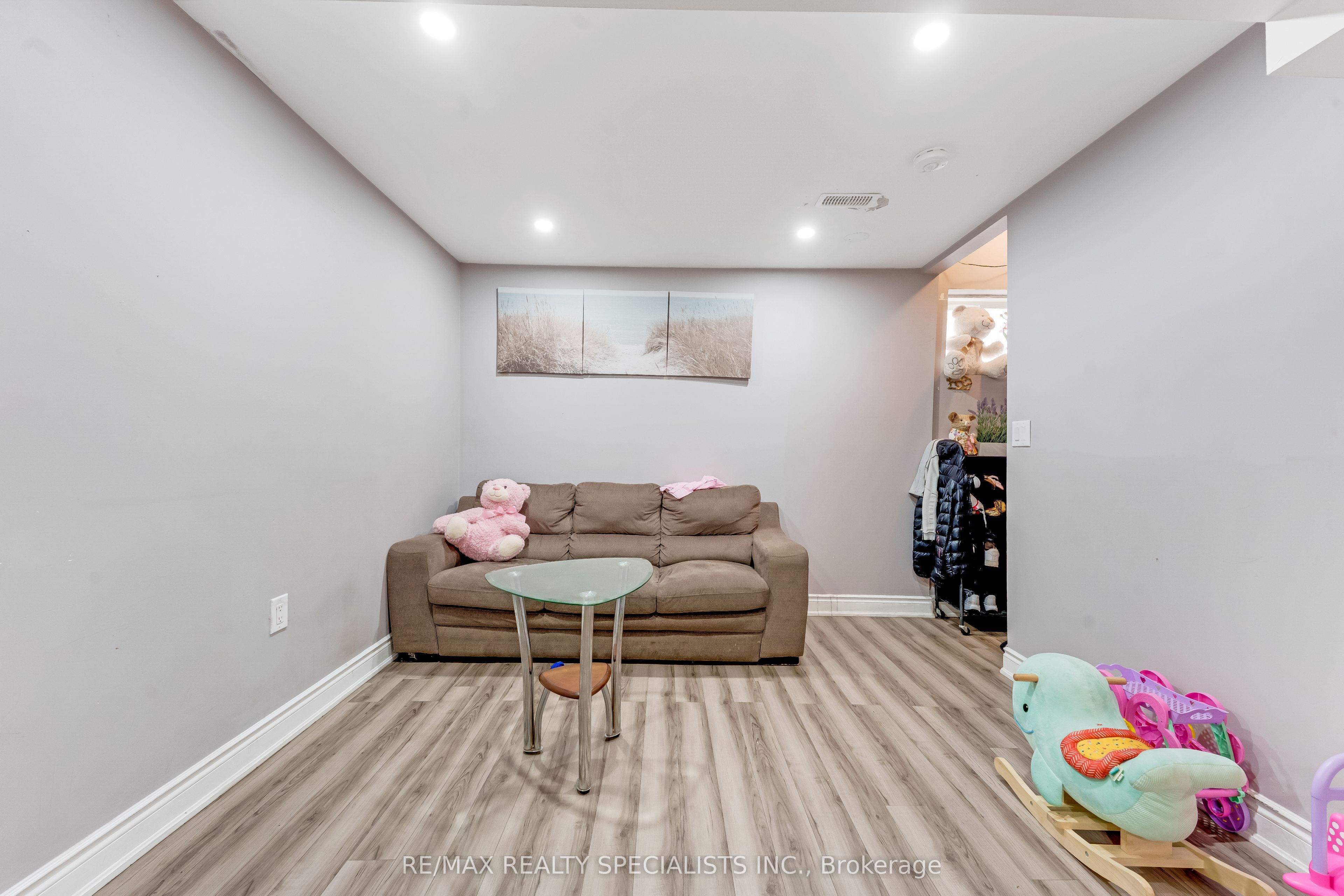 1 Boothill Drive Property Photo 26