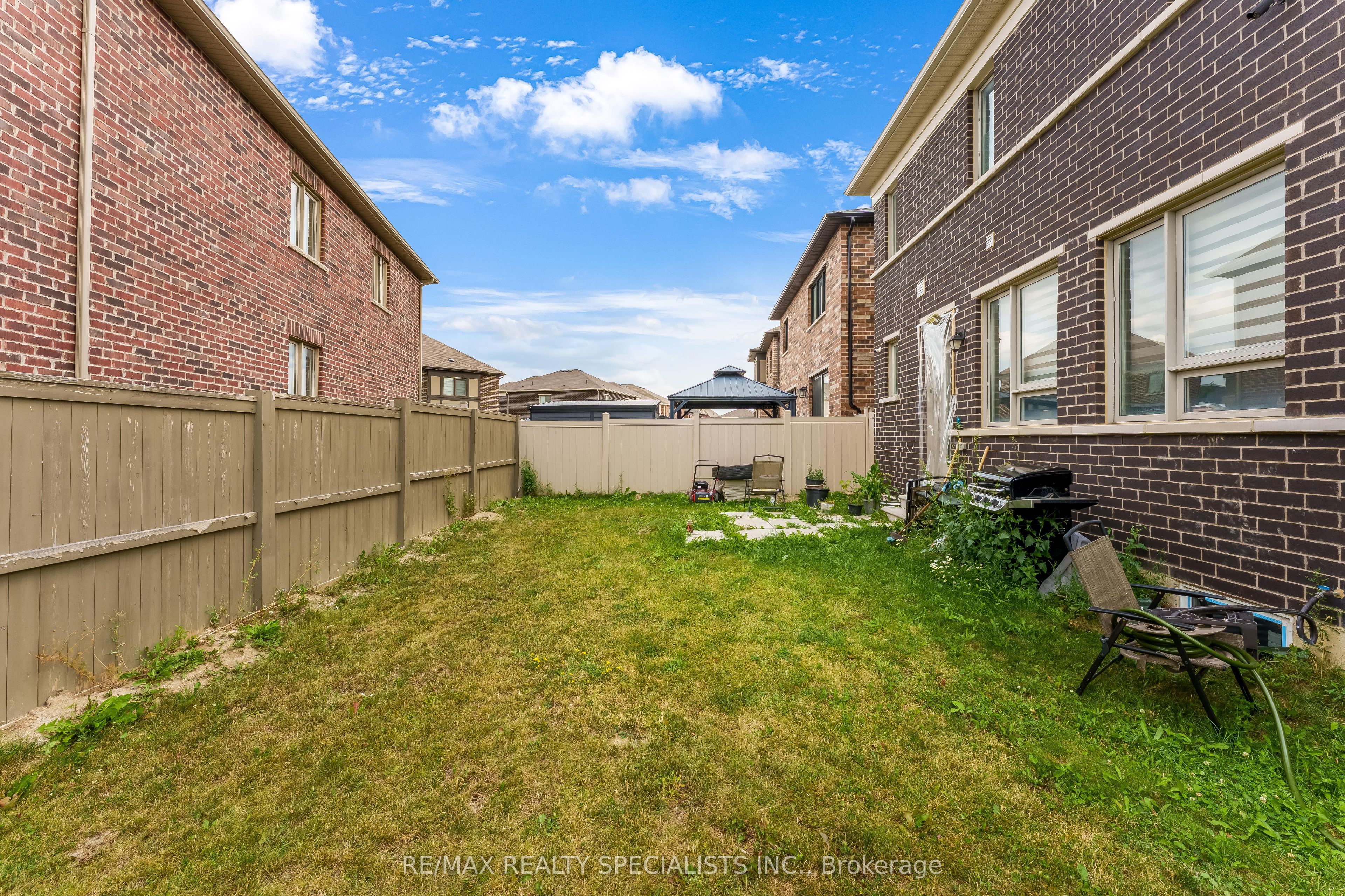 1 Boothill Drive Property Photo 34