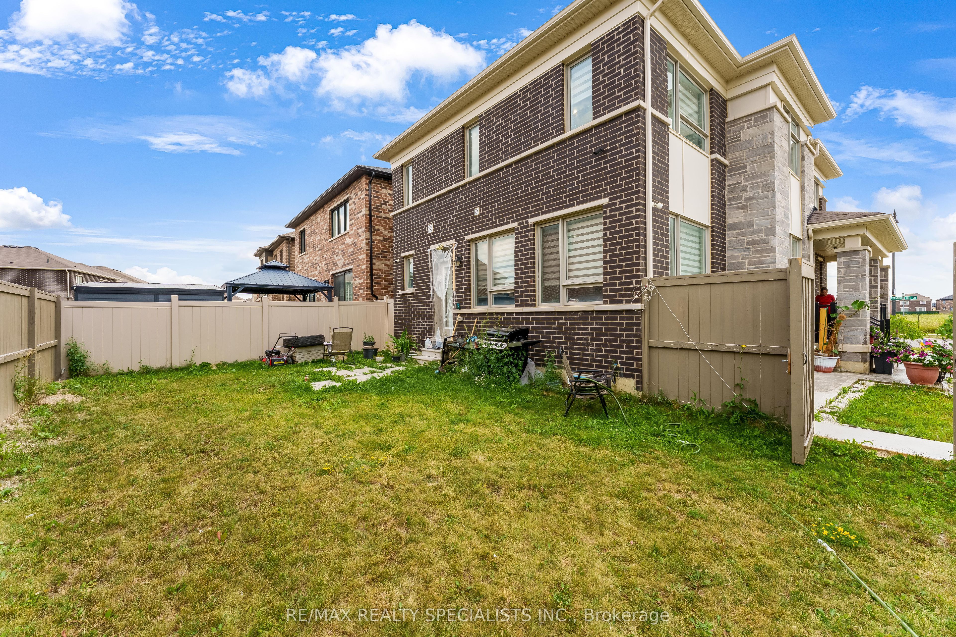 1 Boothill Drive Property Photo 35
