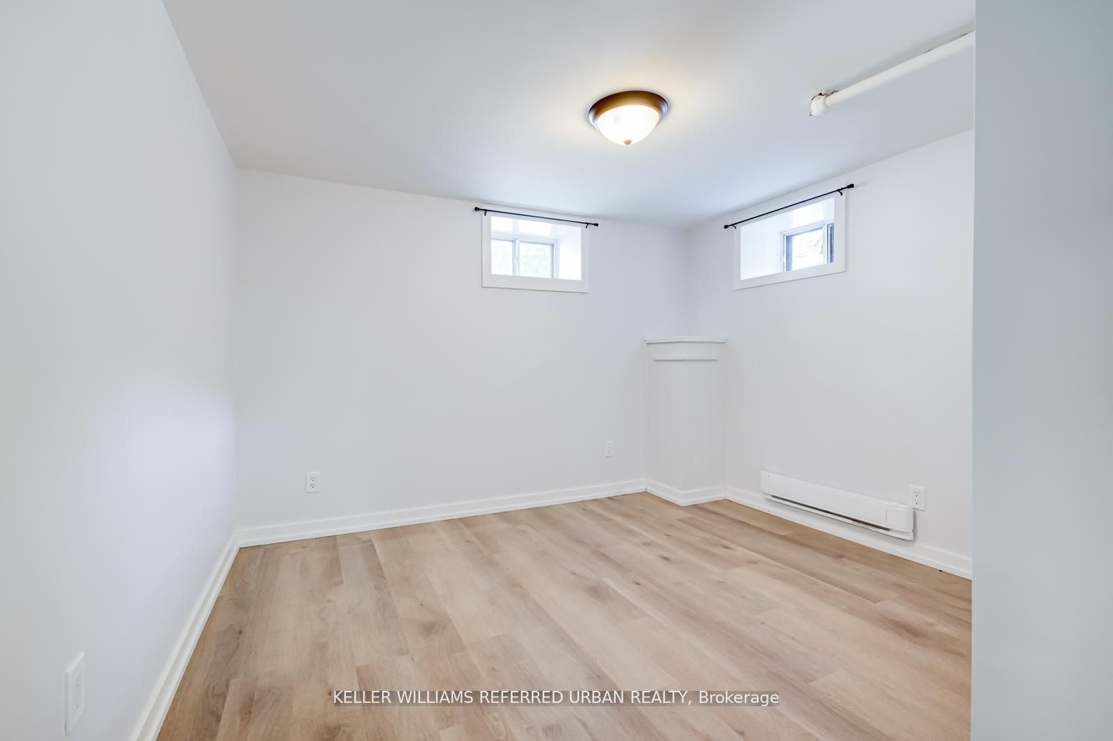 2556 Lake Shore Boulevard W Lower Property Photo 15