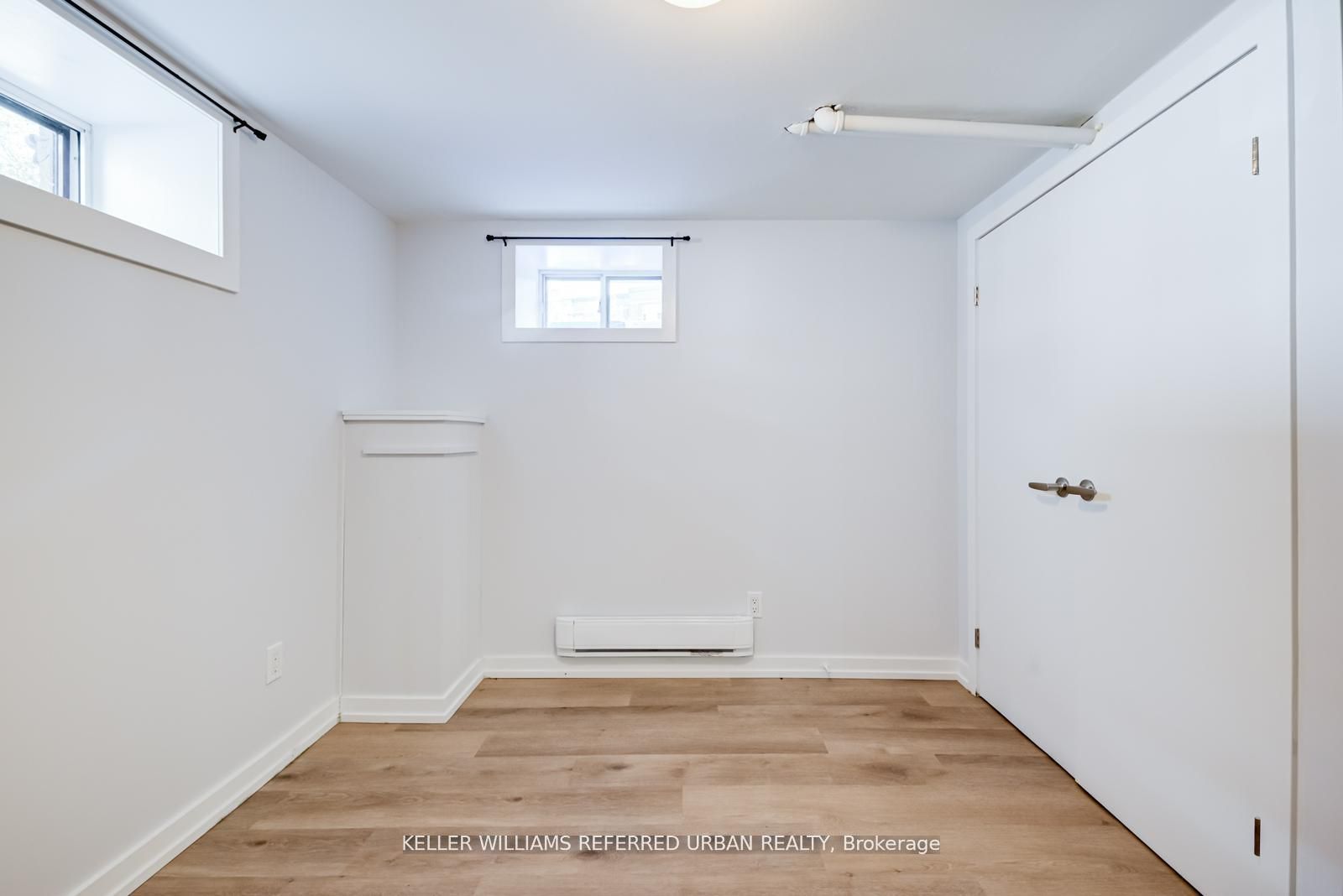 2556 Lake Shore Boulevard W Lower Property Photo 17