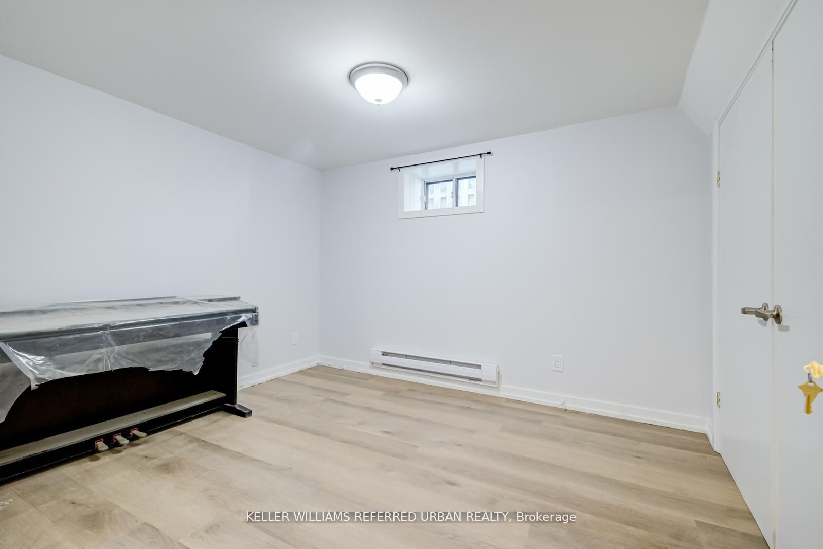 2556 Lake Shore Boulevard W Lower Property Photo 18
