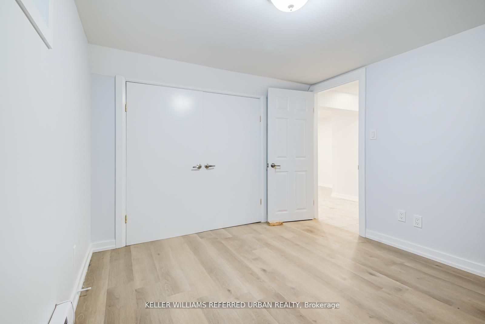 2556 Lake Shore Boulevard W Lower Property Photo 19