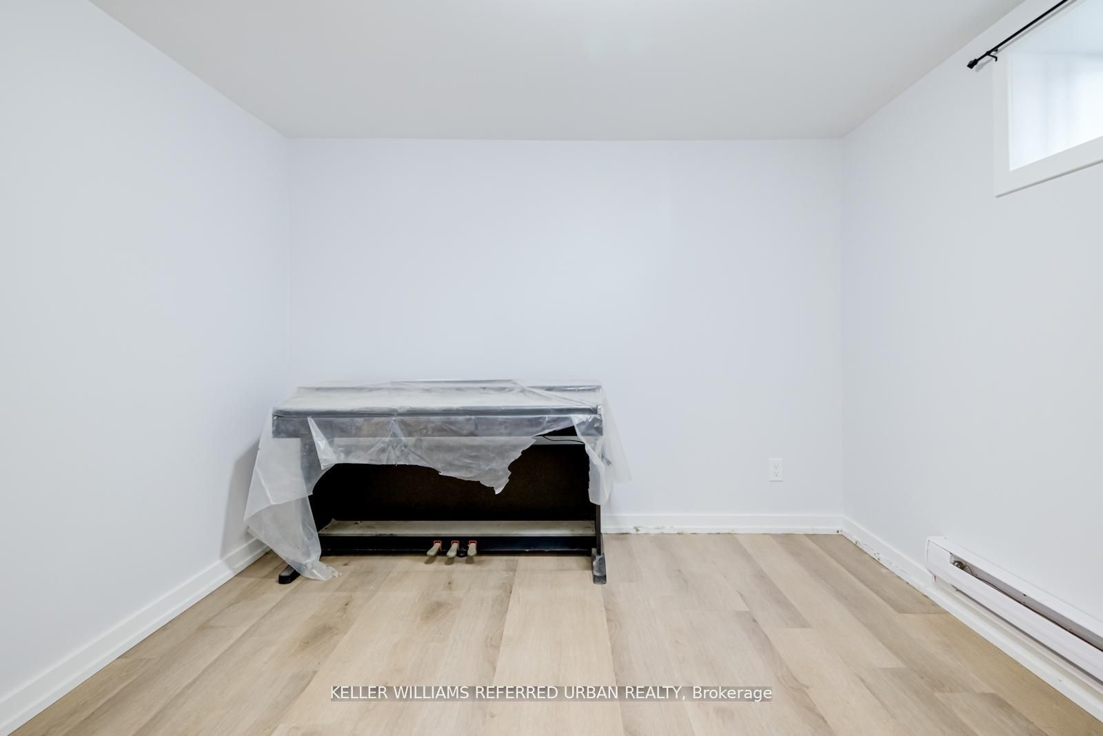 2556 Lake Shore Boulevard W Lower Property Photo 20