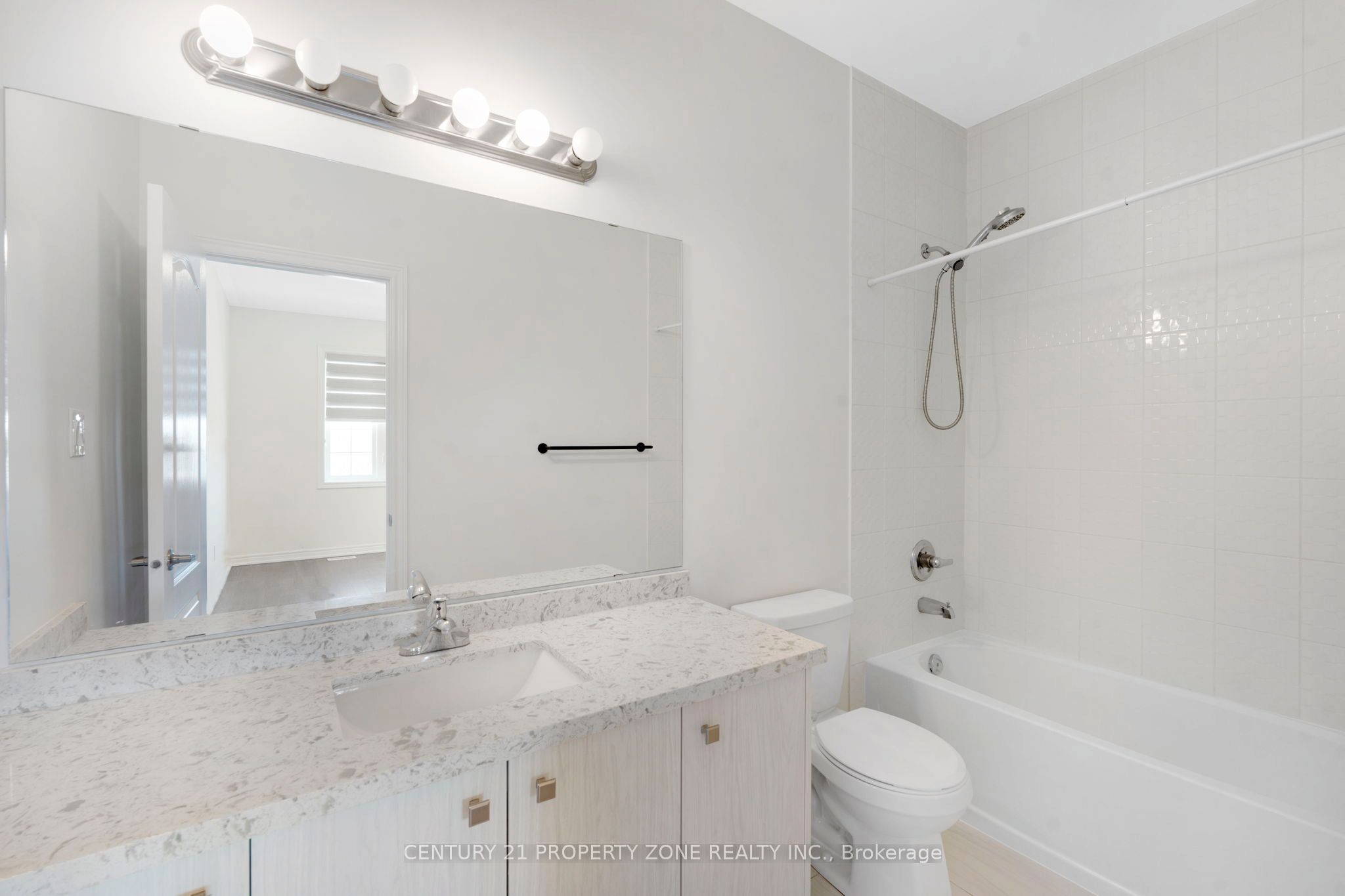 25 Hashmi Place Property Photo 17