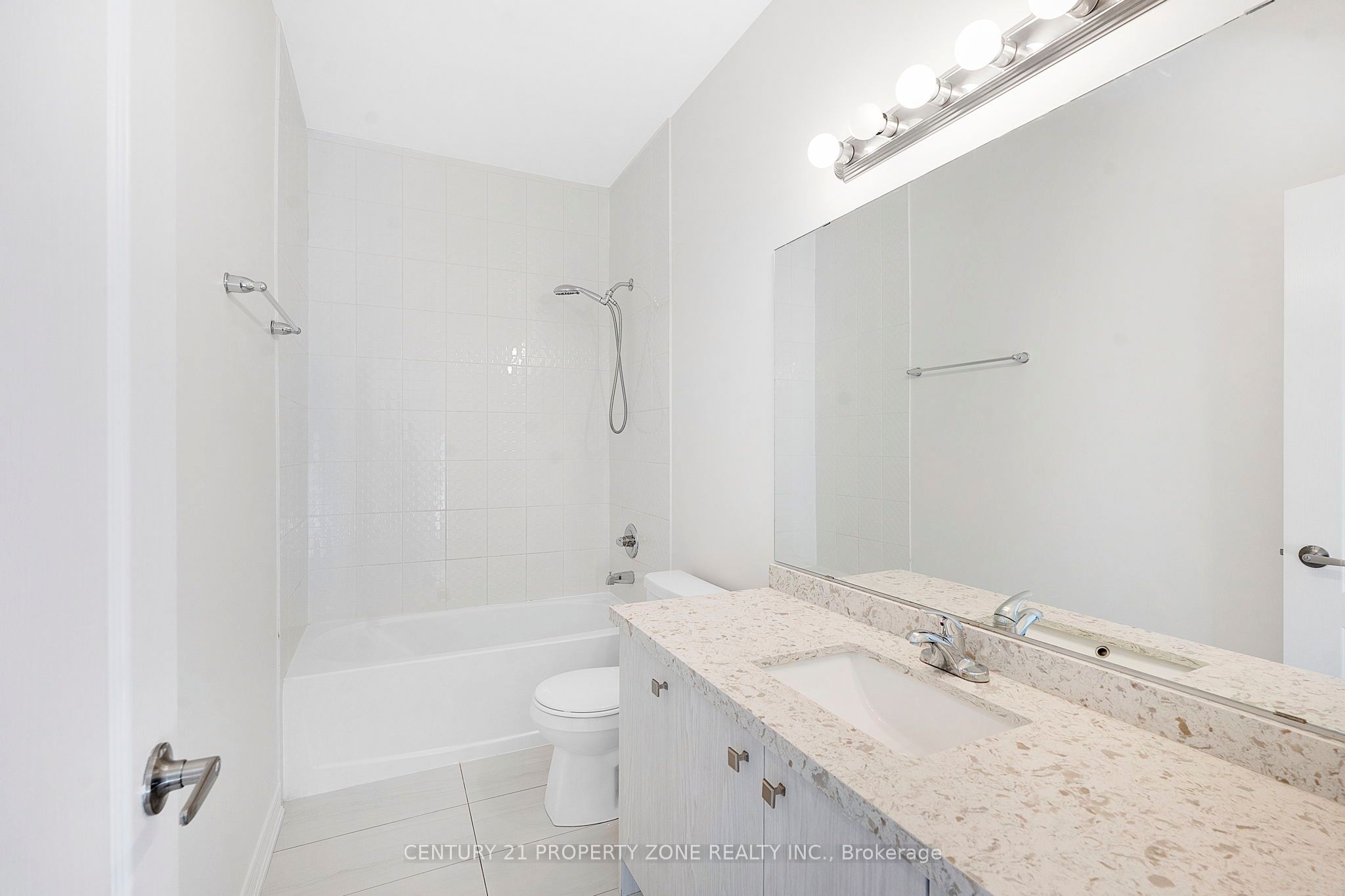 25 Hashmi Place Property Photo 18