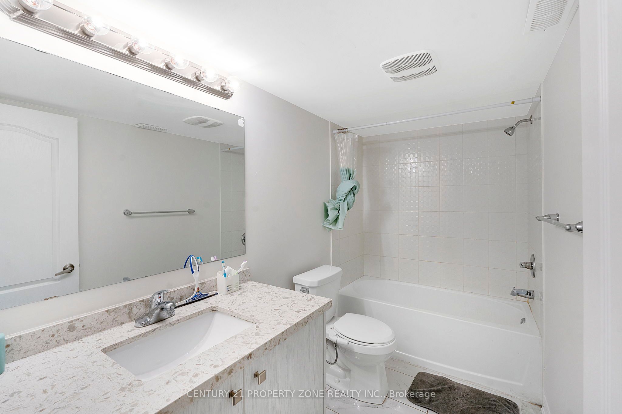 25 Hashmi Place Property Photo 20