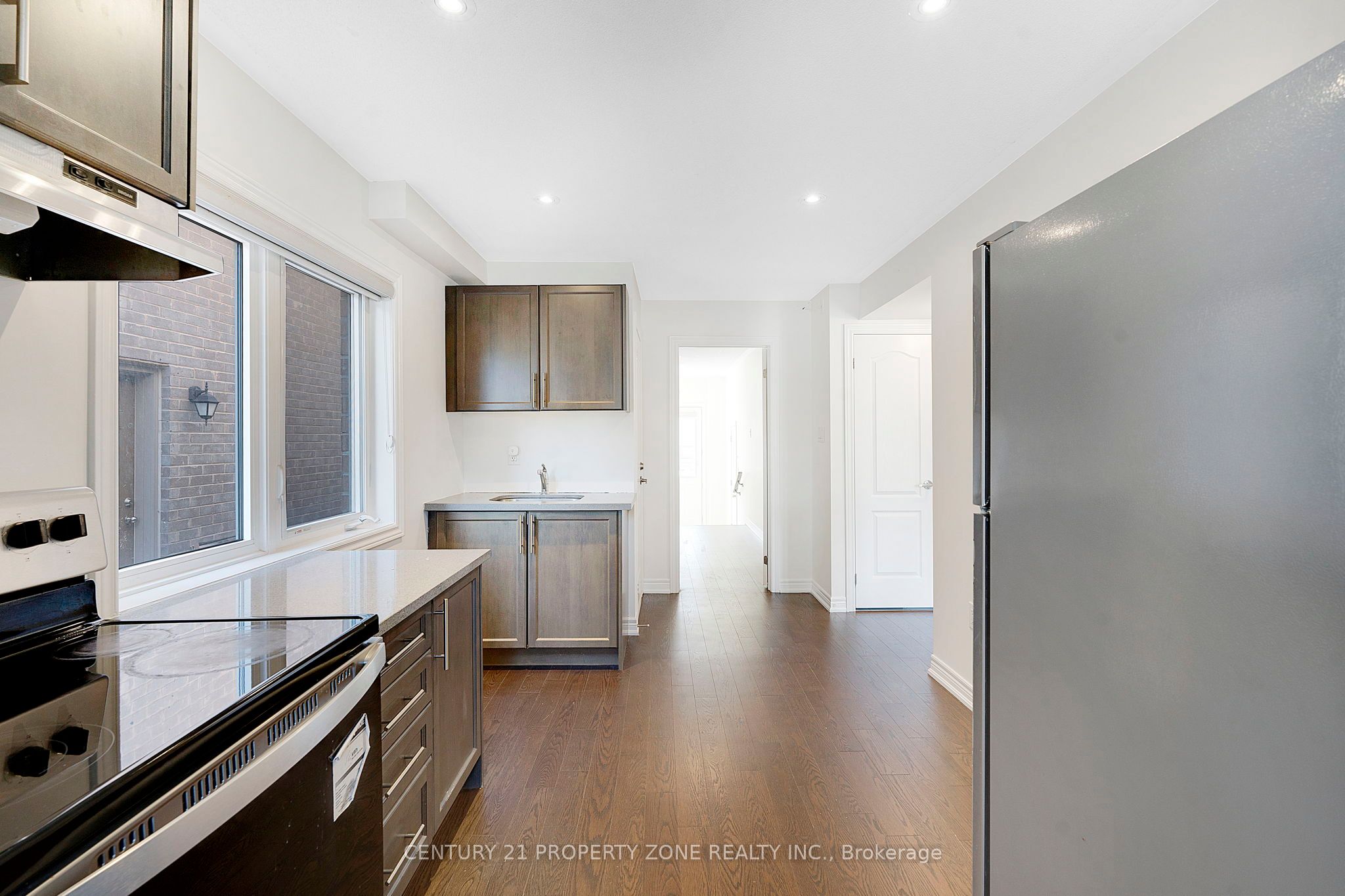 25 Hashmi Place Property Photo 24