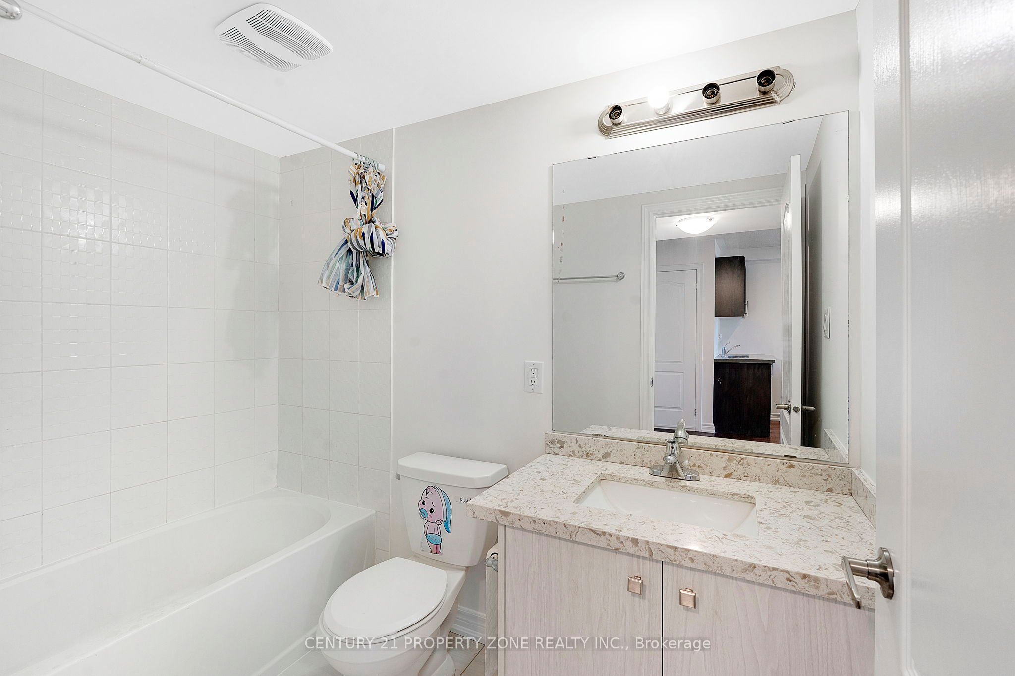 25 Hashmi Place Property Photo 30