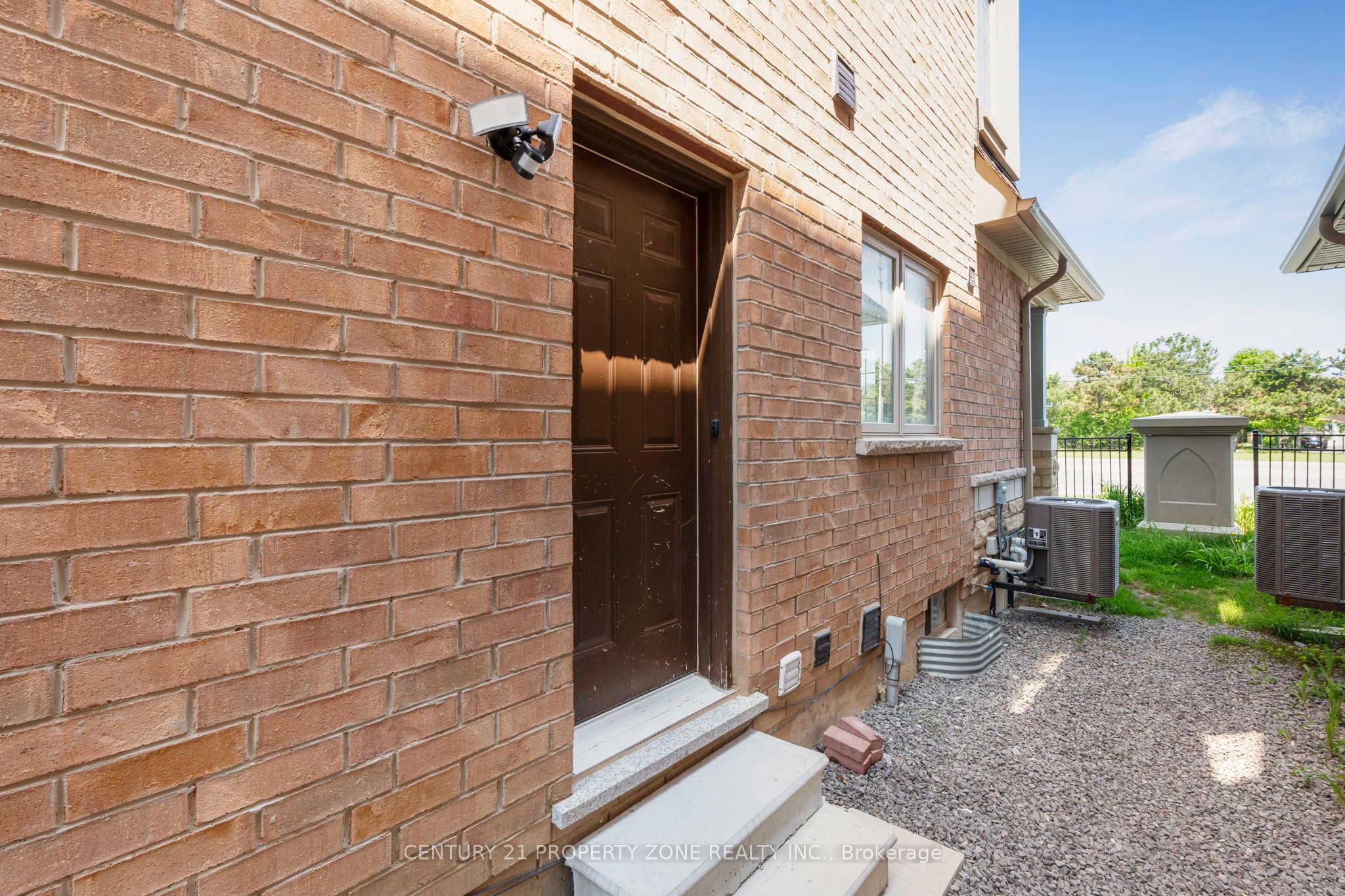 25 Hashmi Place Property Photo 31