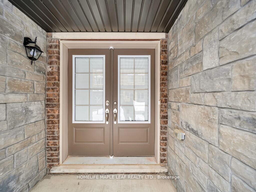 68 First Street 33 Property Photo 6