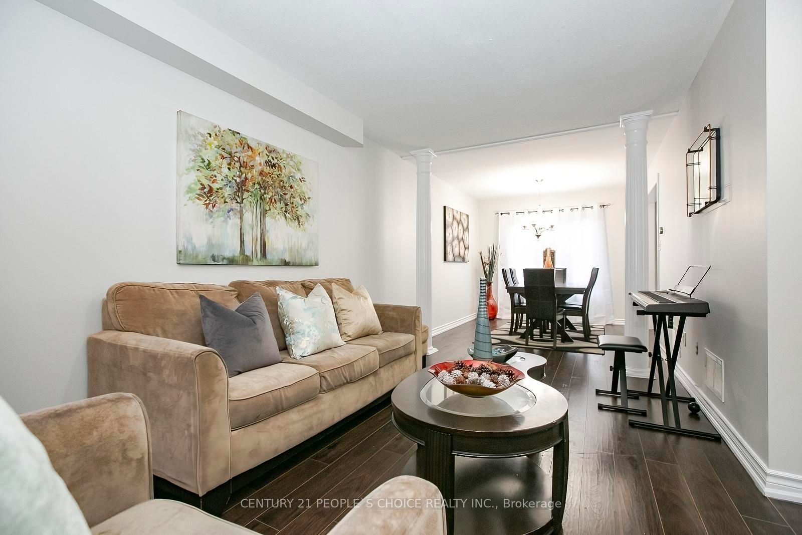 90 White Tail Crescent Property Photo 6