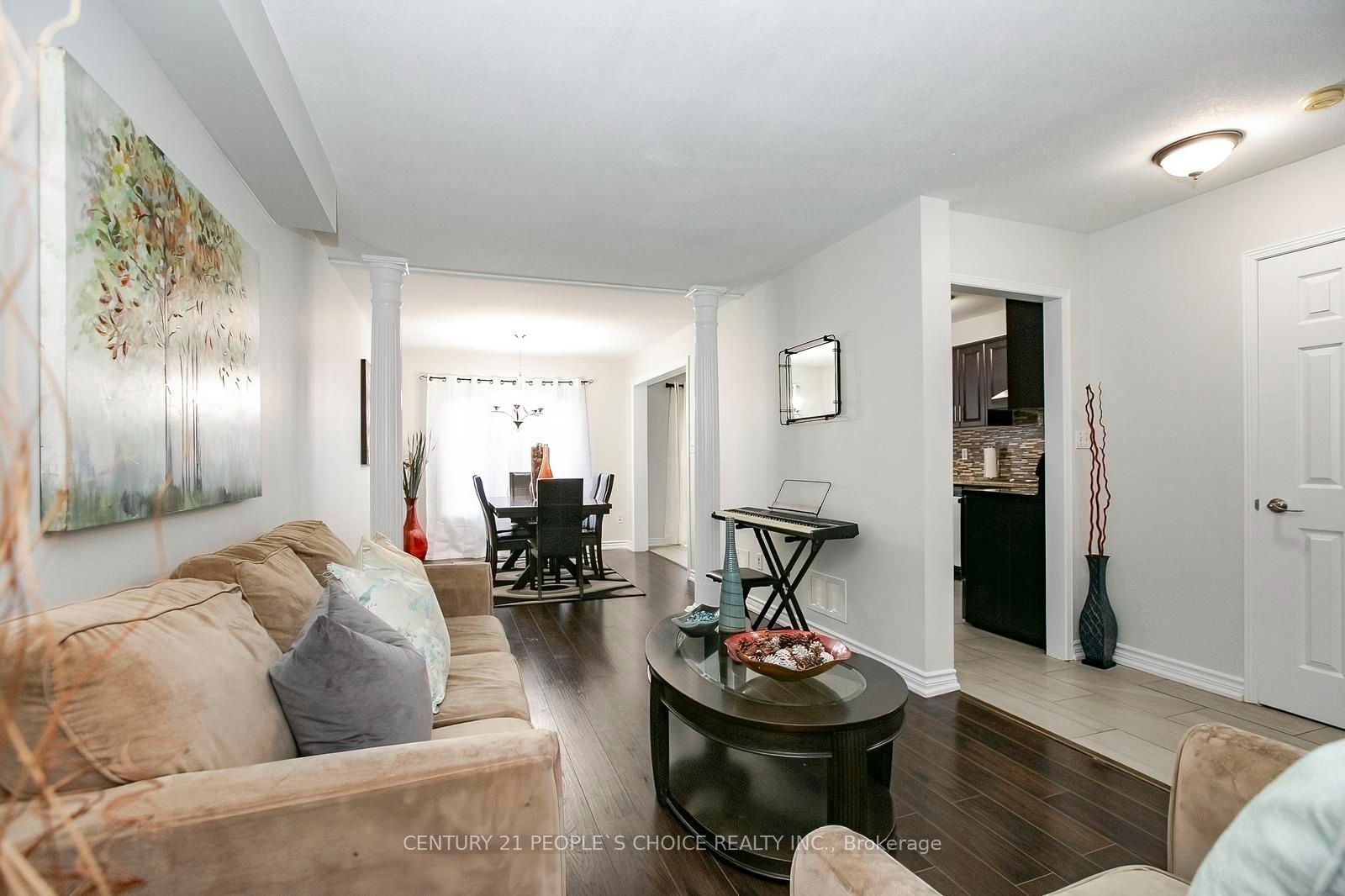 90 White Tail Crescent Property Photo 7