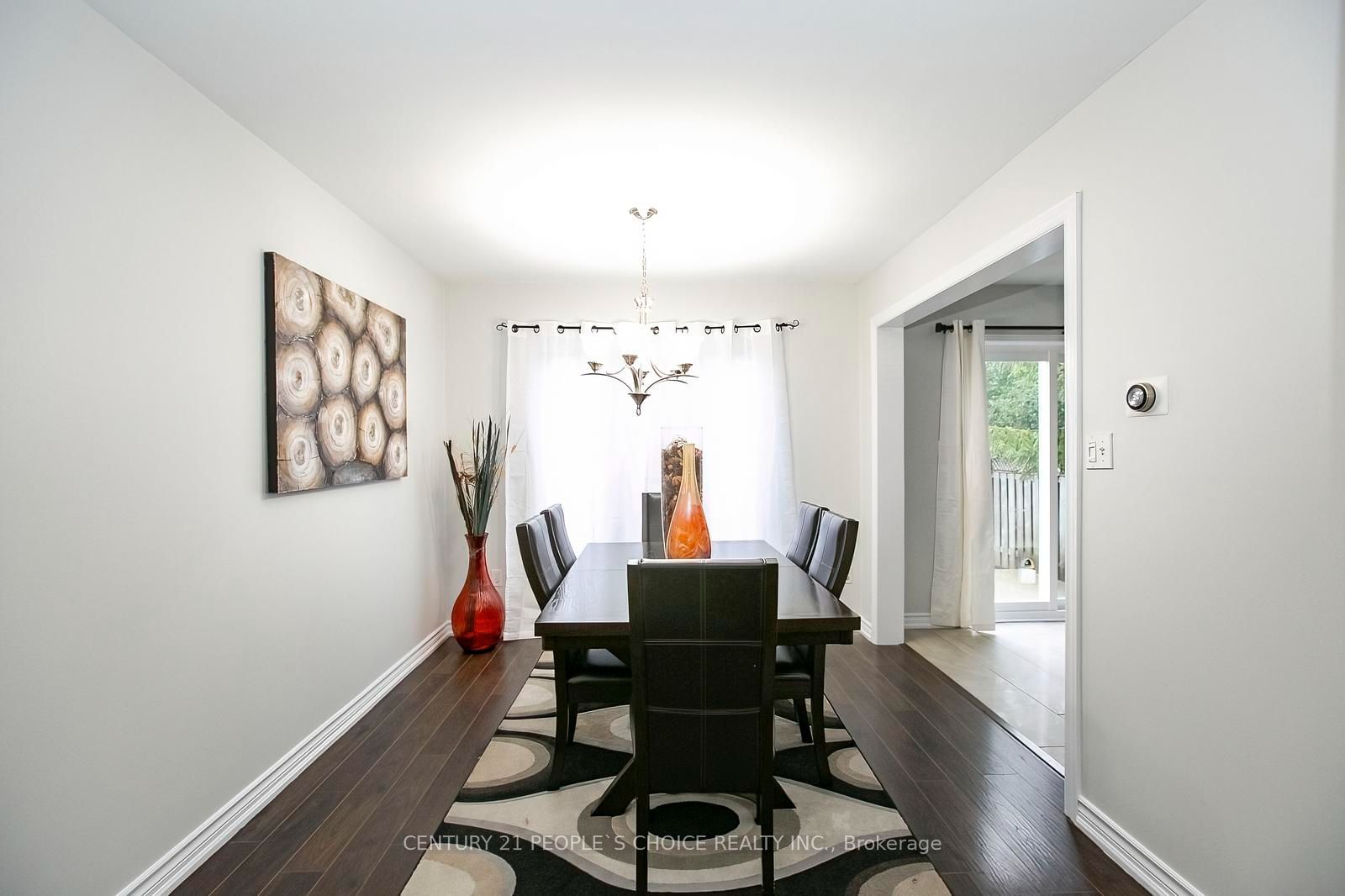 90 White Tail Crescent Property Photo 11