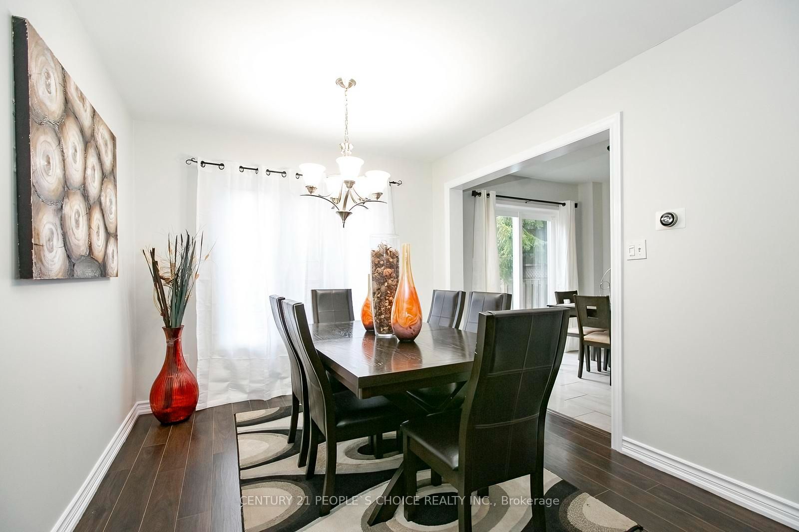 90 White Tail Crescent Property Photo 12