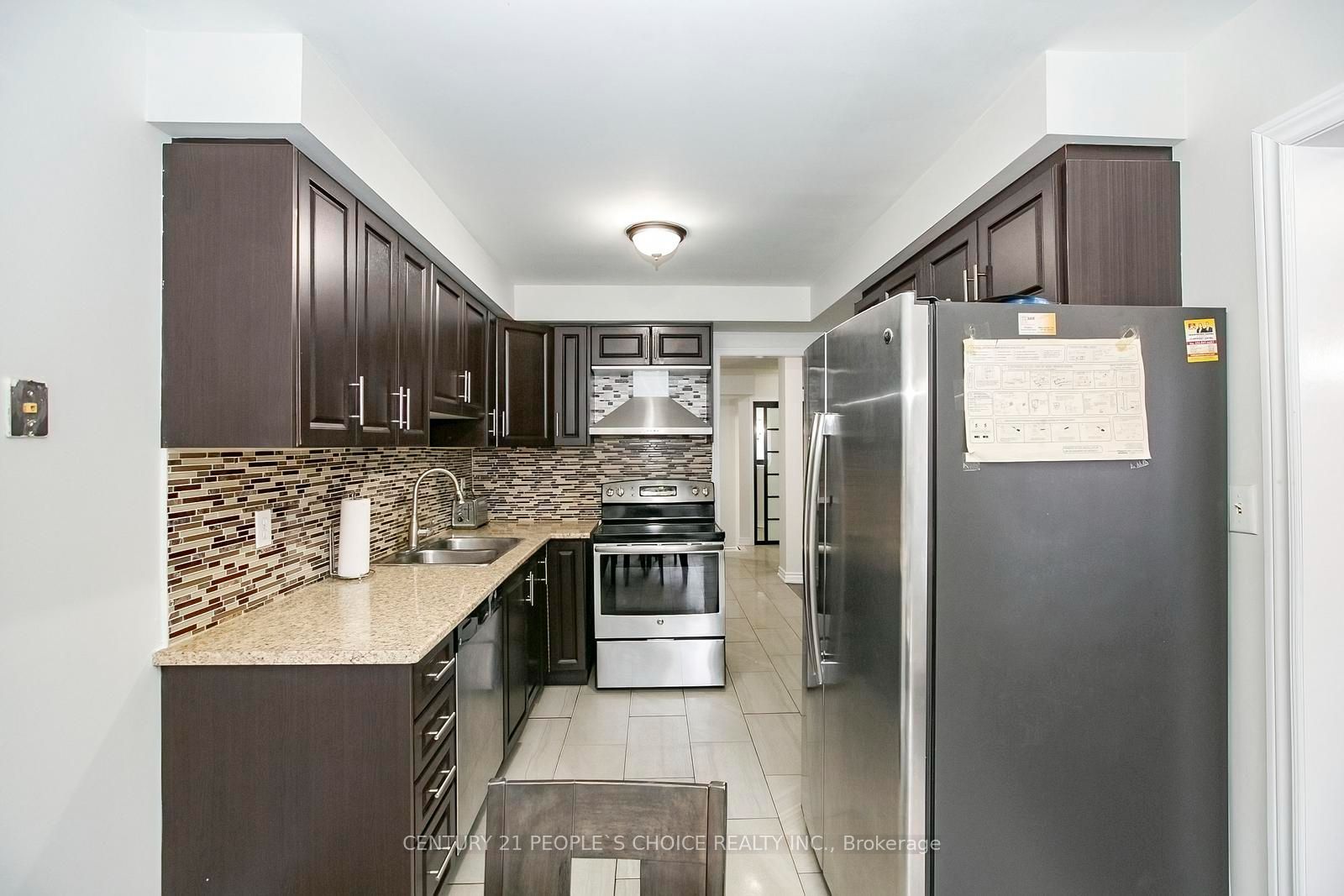 90 White Tail Crescent Property Photo 15