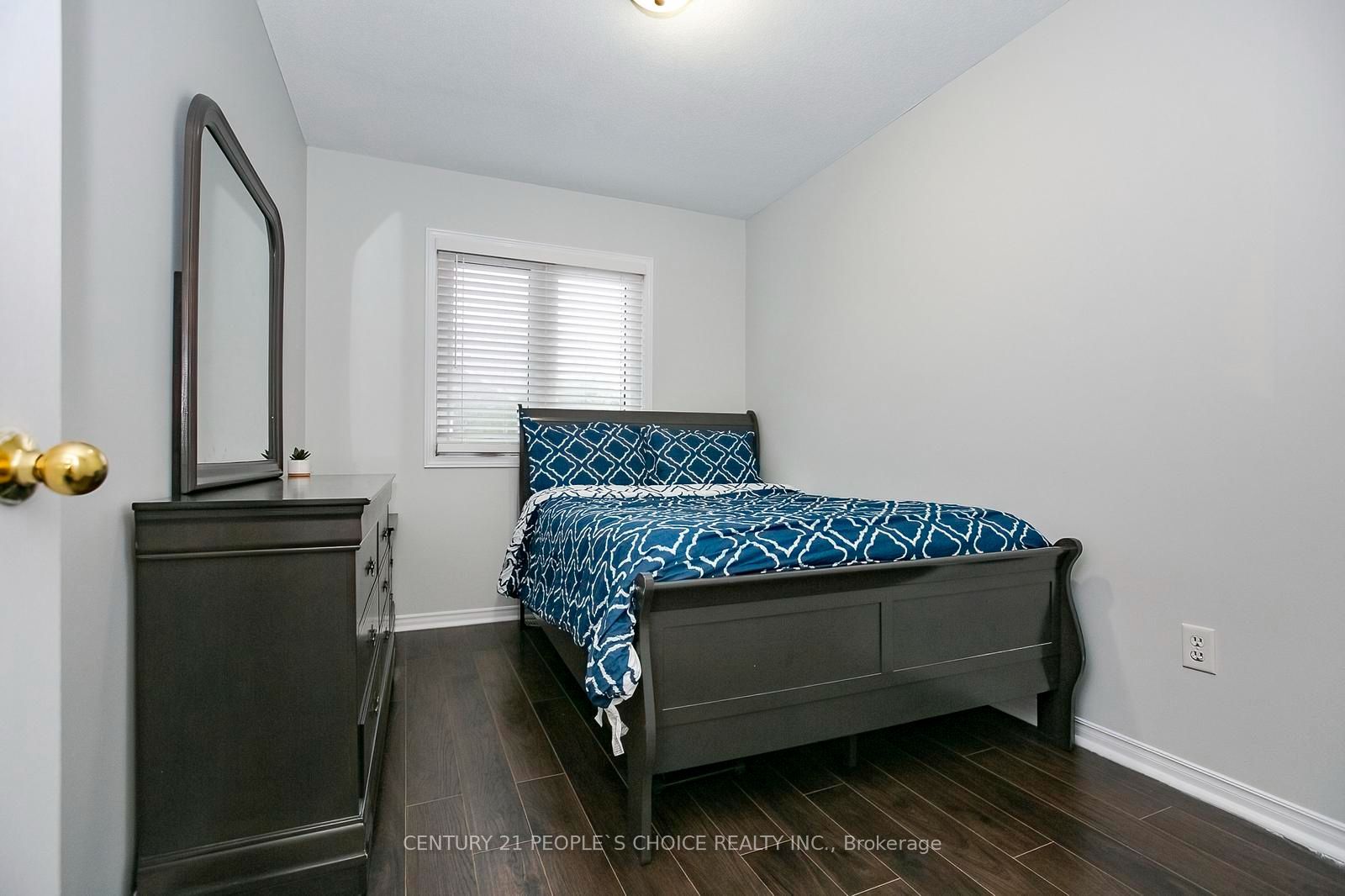 90 White Tail Crescent Property Photo 35