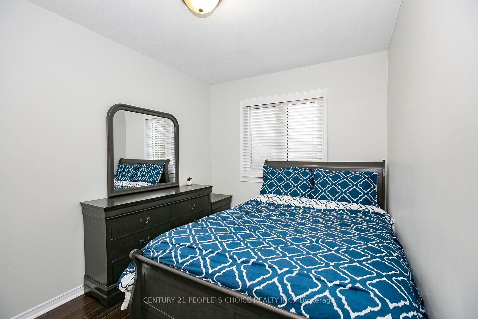 90 White Tail Crescent Property Photo 36