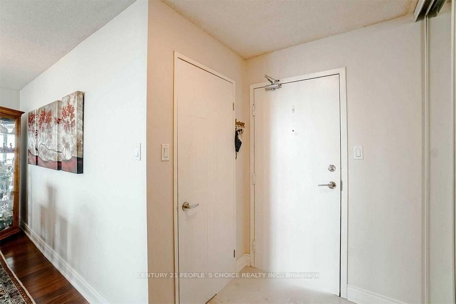 350 Webb Drive 2010 Property Photo 7