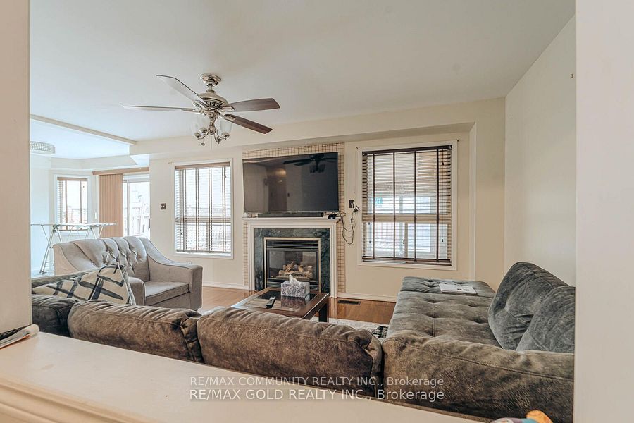 10 Squirreltail Way Property Photo 4