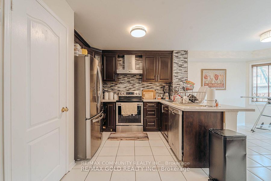 10 Squirreltail Way Property Photo 7