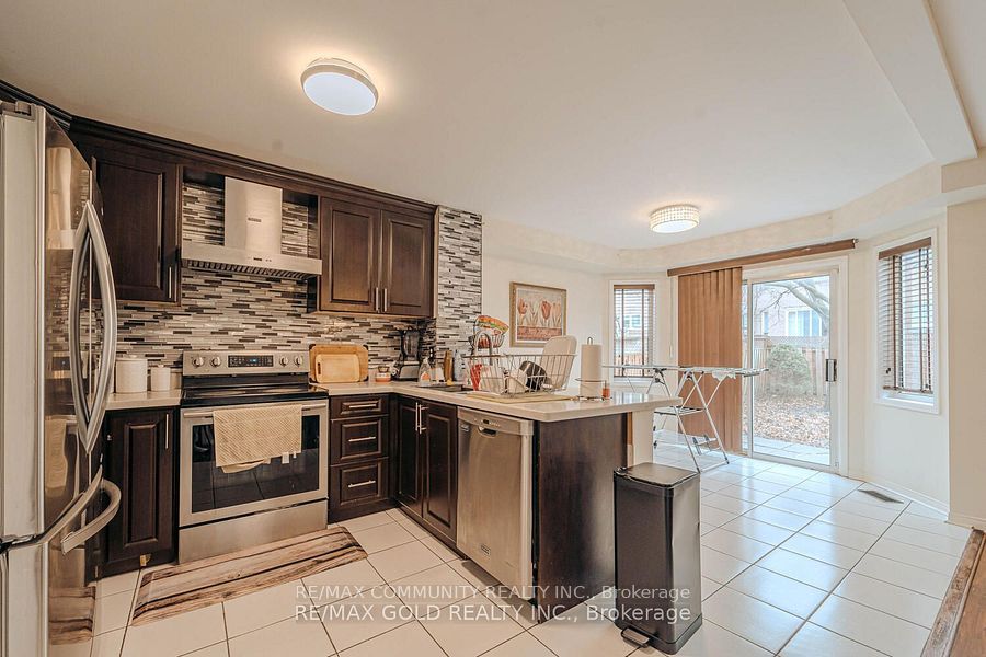 10 Squirreltail Way Property Photo 8