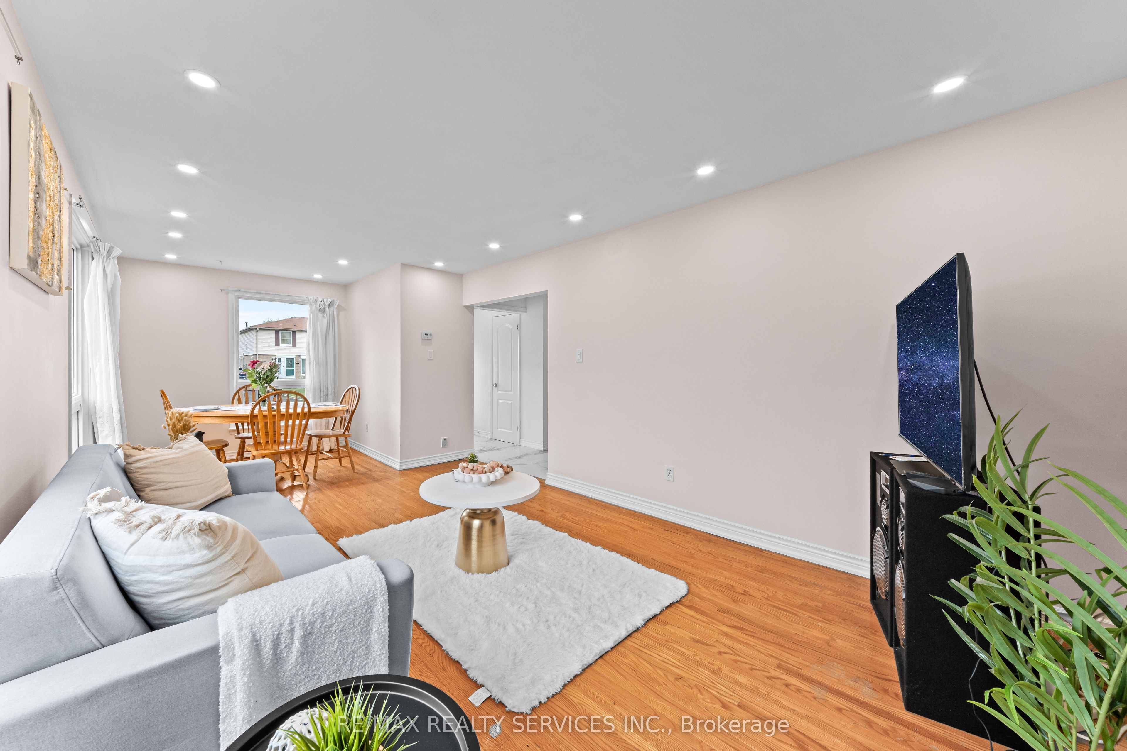 34 Cathcart Crescent Property Photo 10