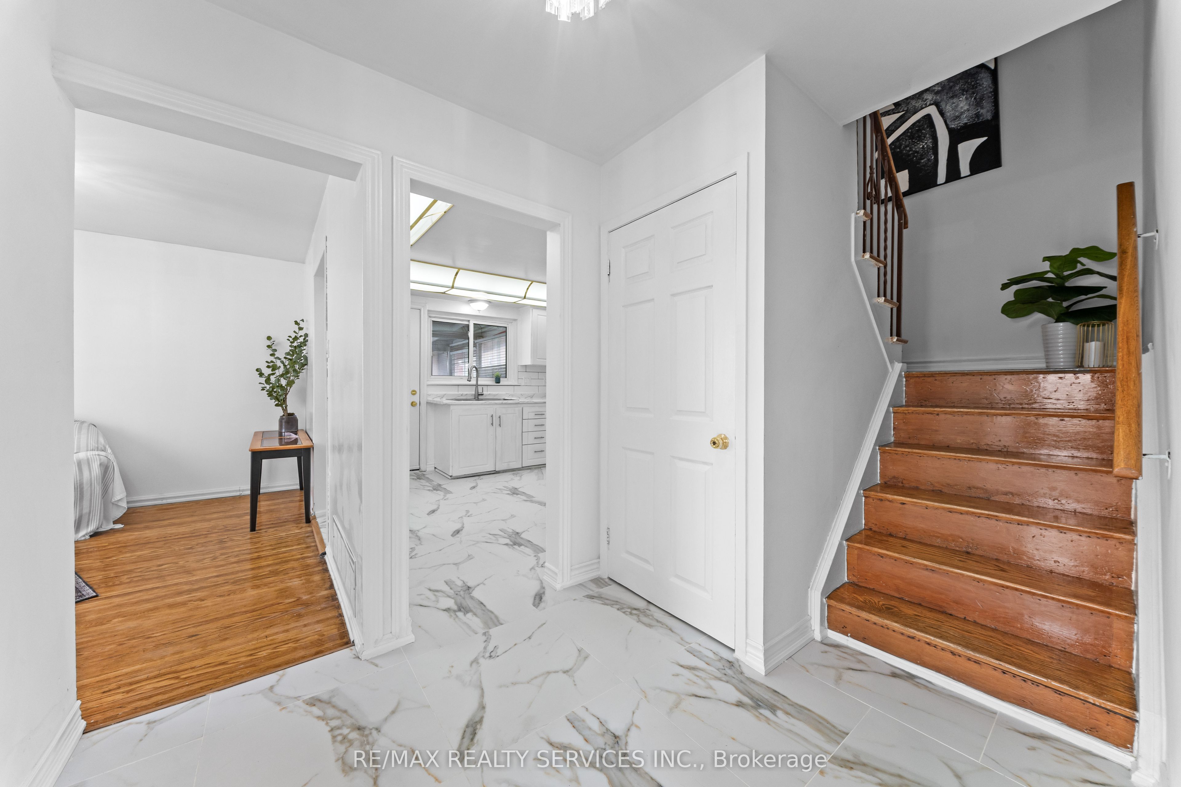 34 Cathcart Crescent Property Photo 12