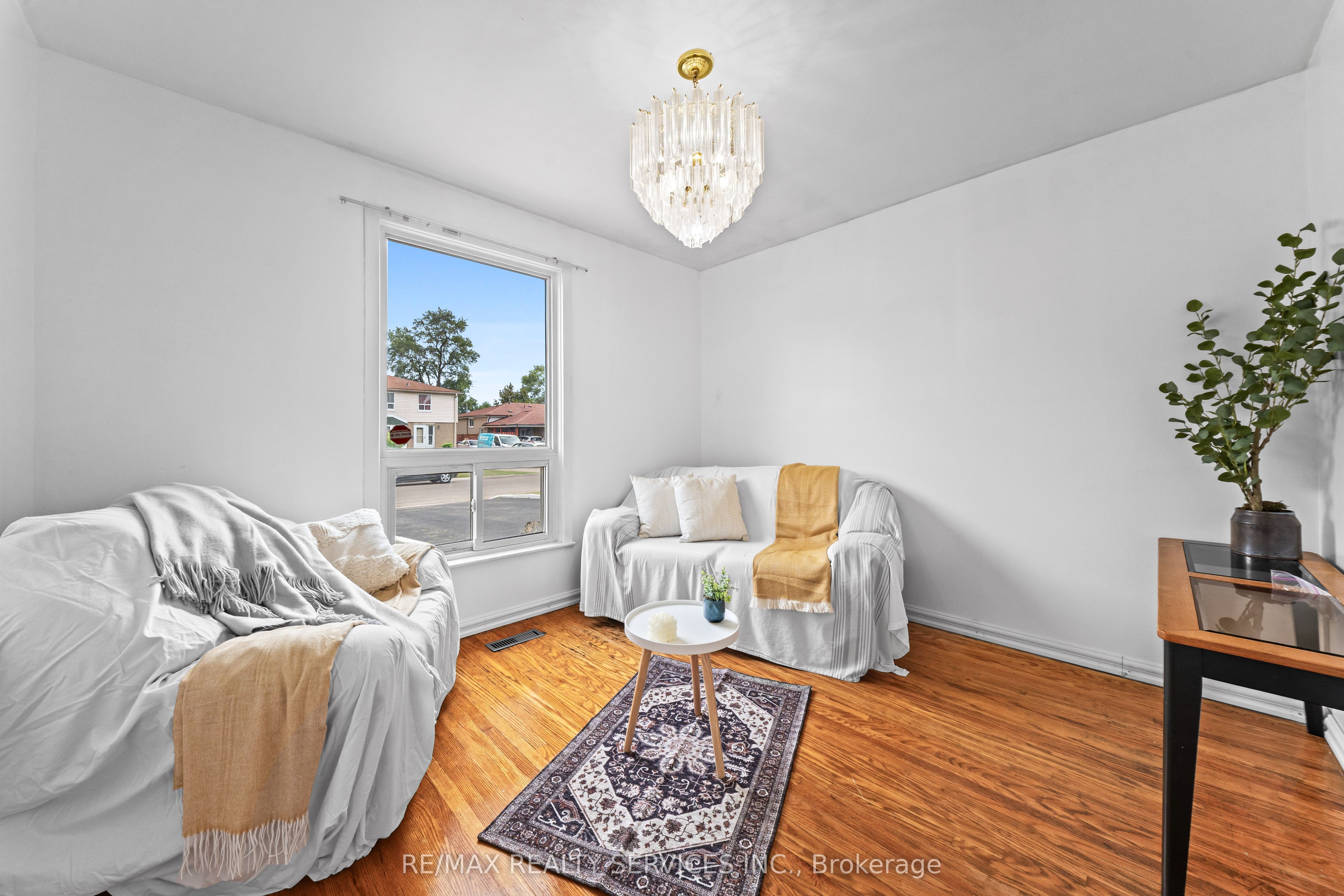 34 Cathcart Crescent Property Photo 18