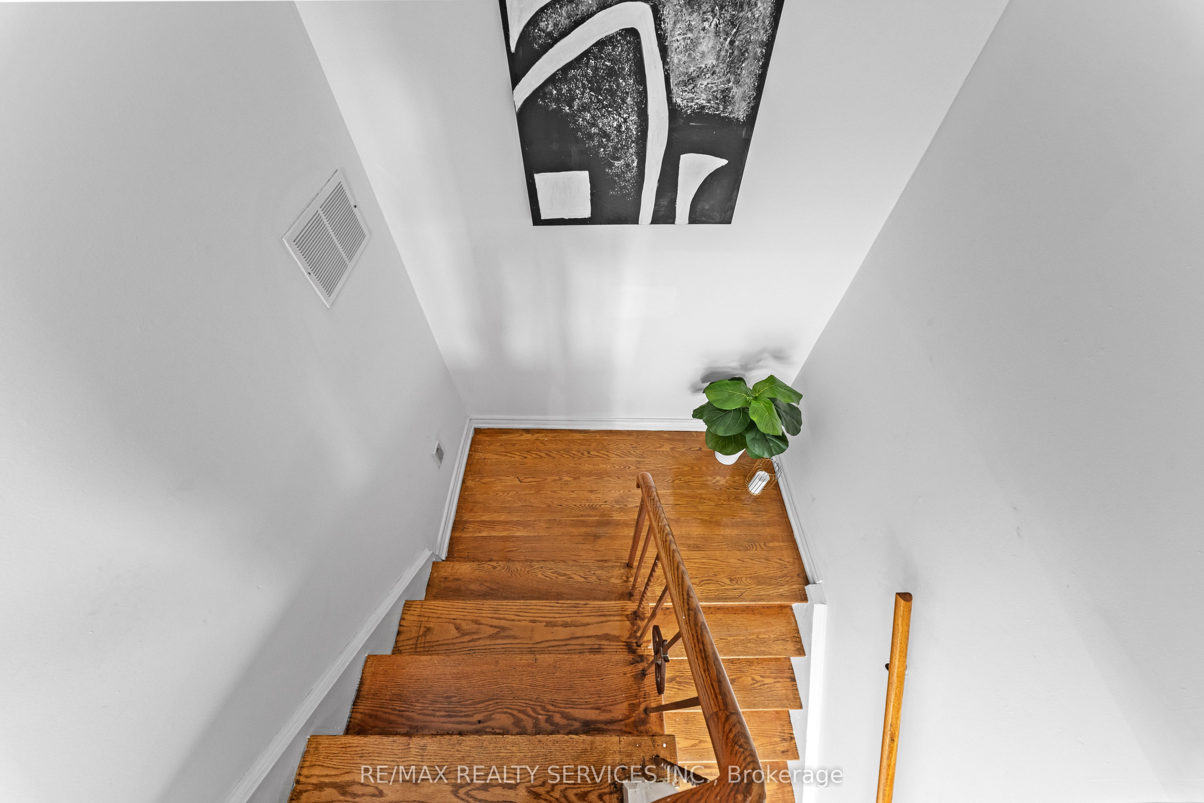 34 Cathcart Crescent Property Photo 22