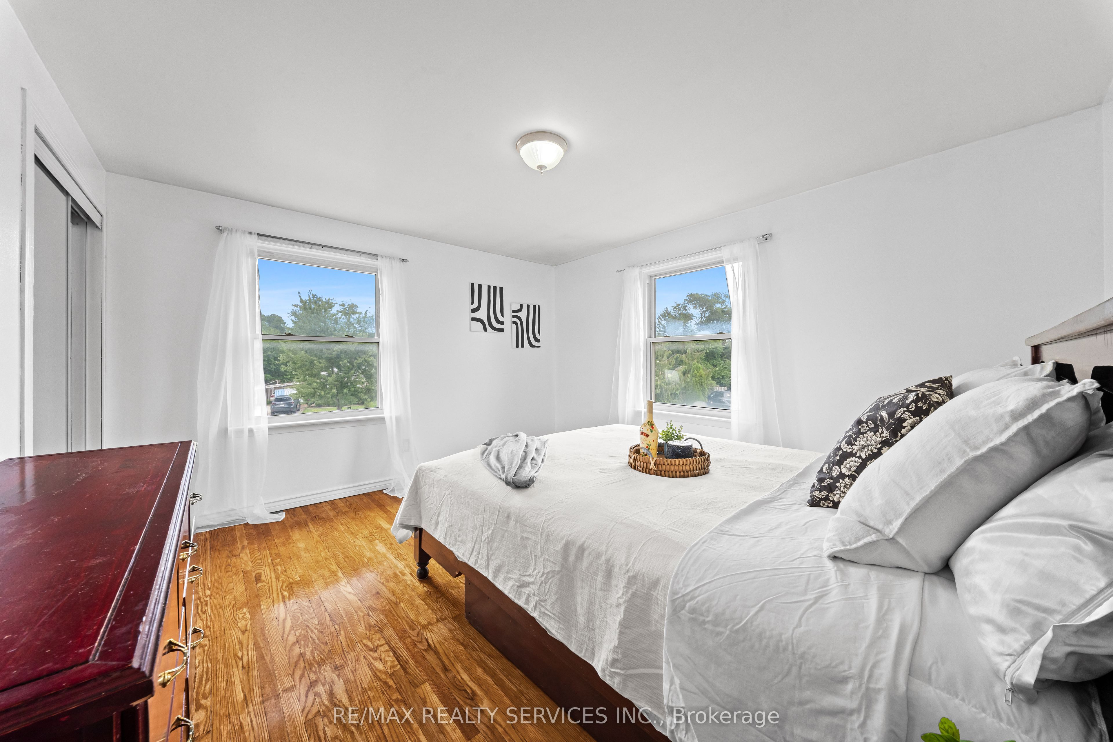 34 Cathcart Crescent Property Photo 25
