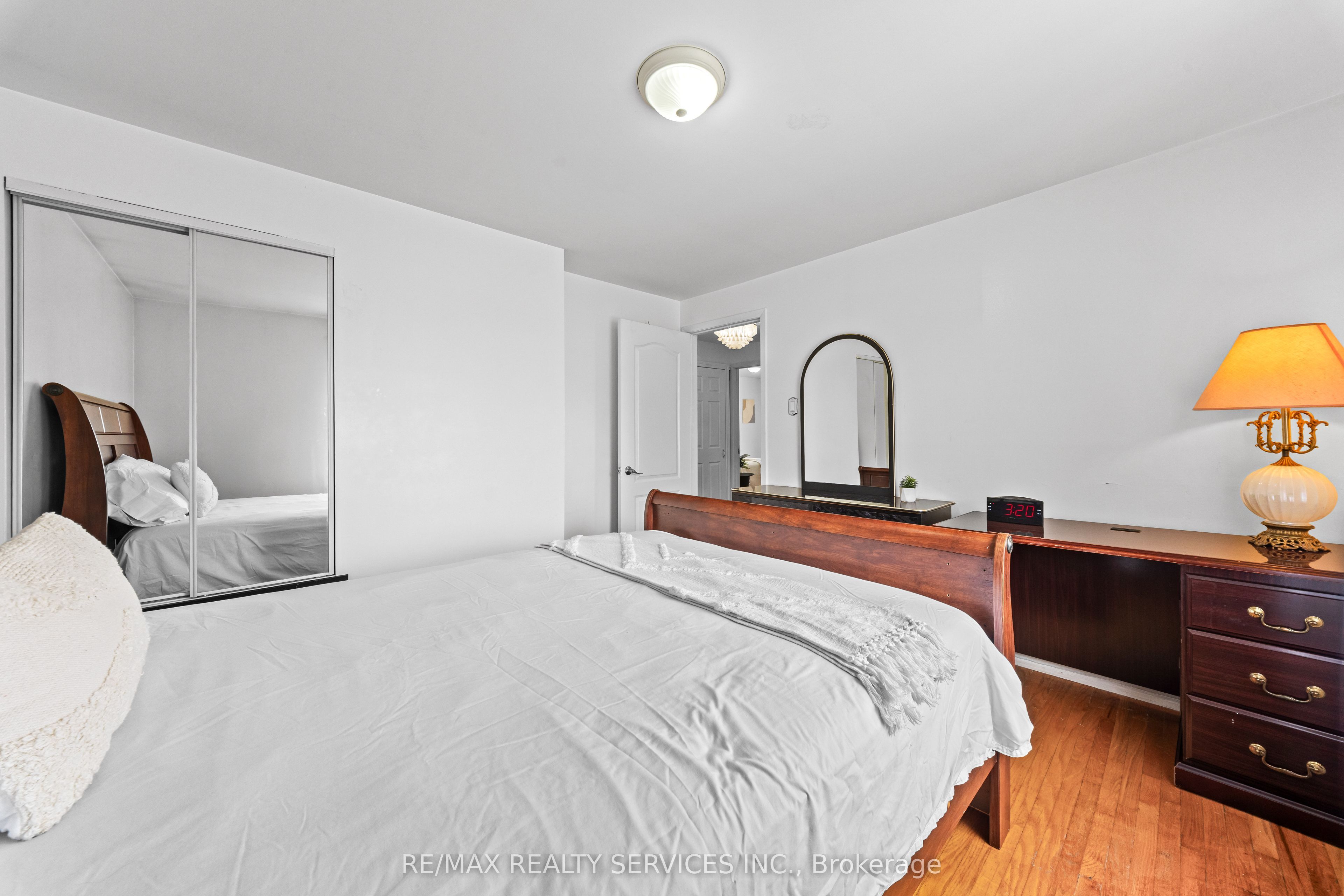 34 Cathcart Crescent Property Photo 32
