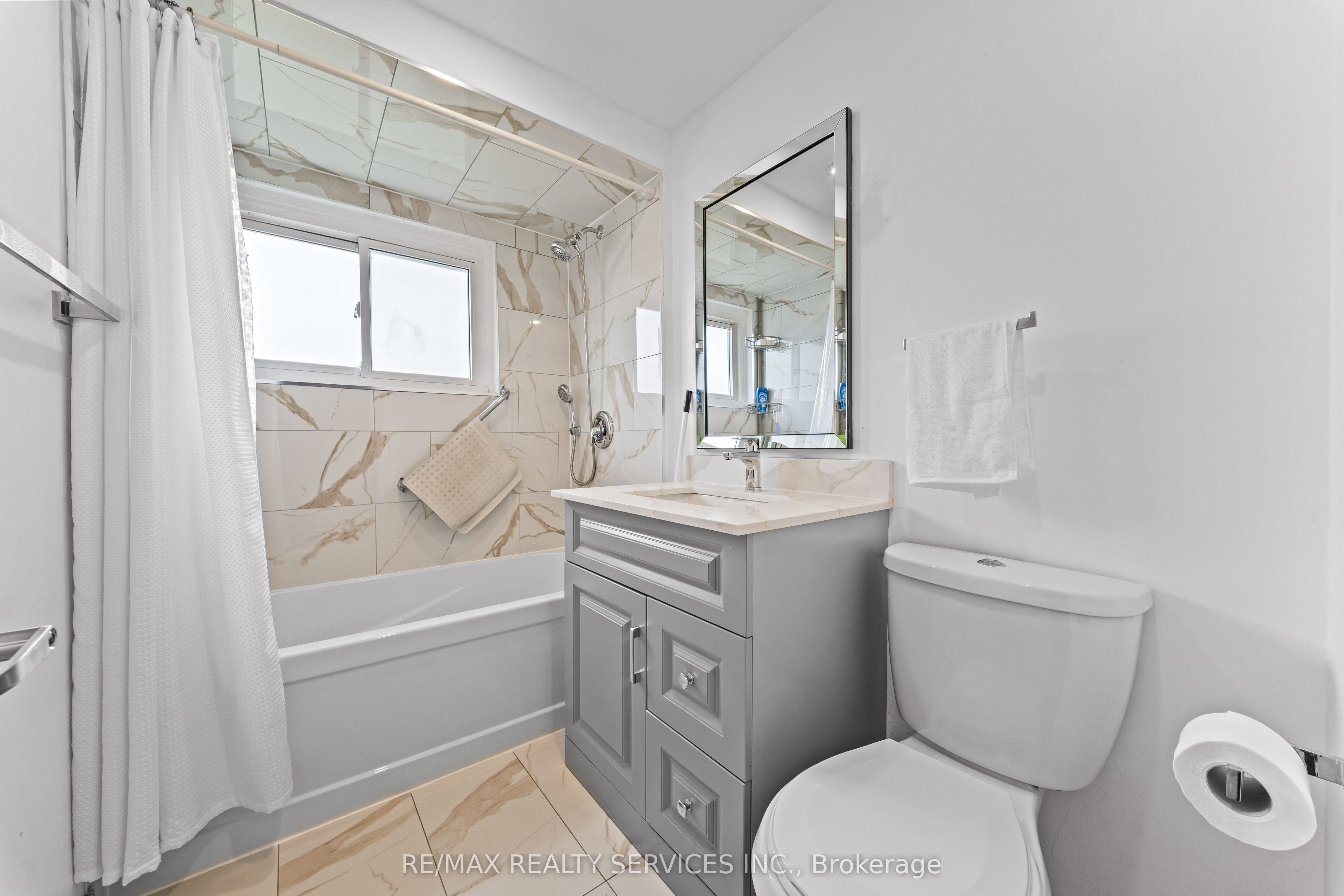 34 Cathcart Crescent Property Photo 33