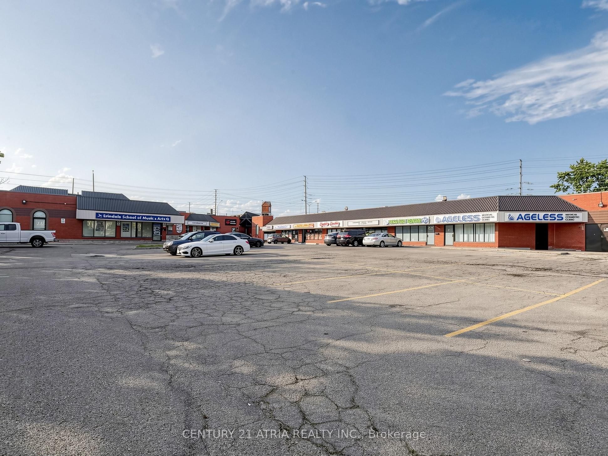 1100 Dundas Street W 11 Property Photo 46