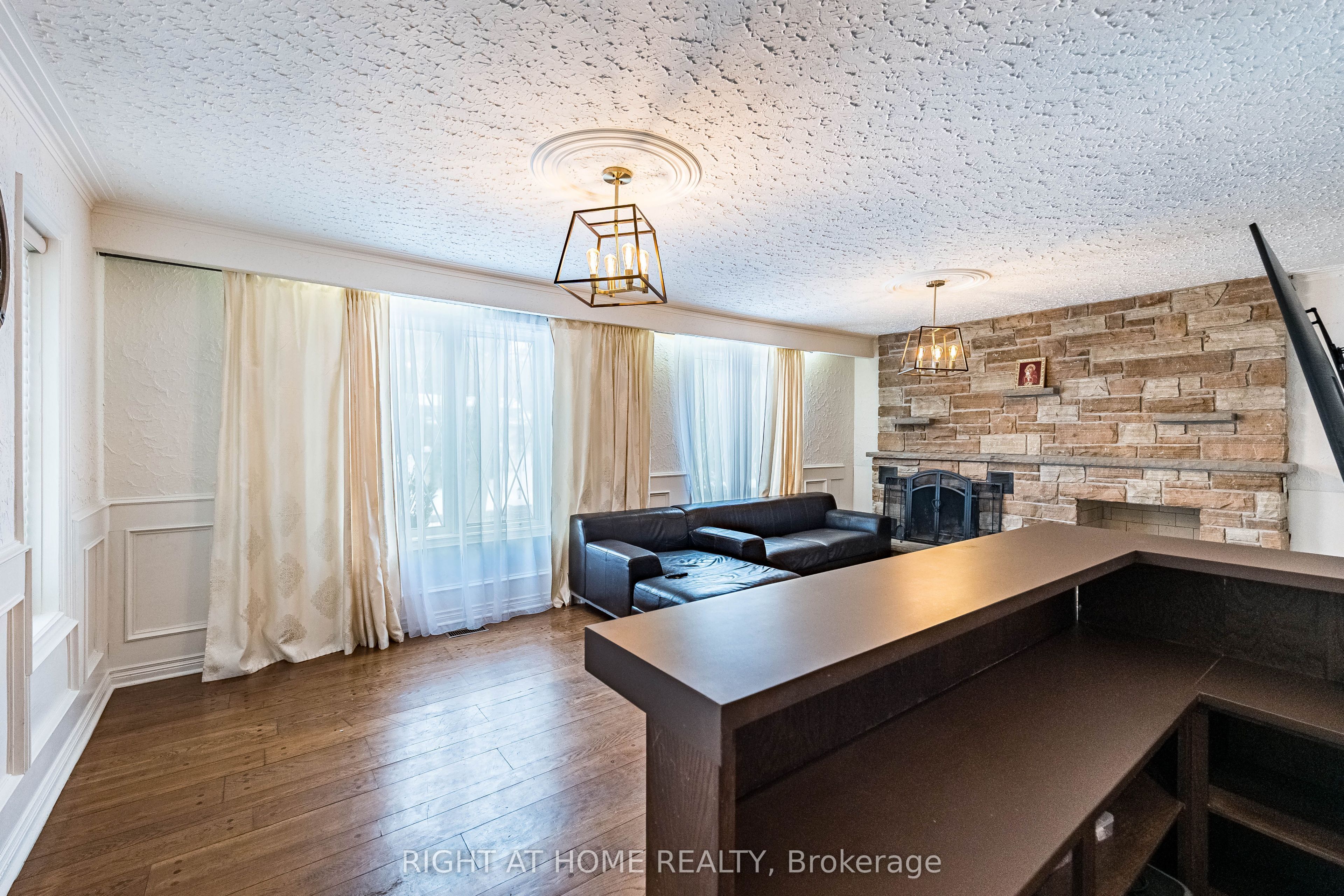 2123 Gordon Drive Property Photo 23