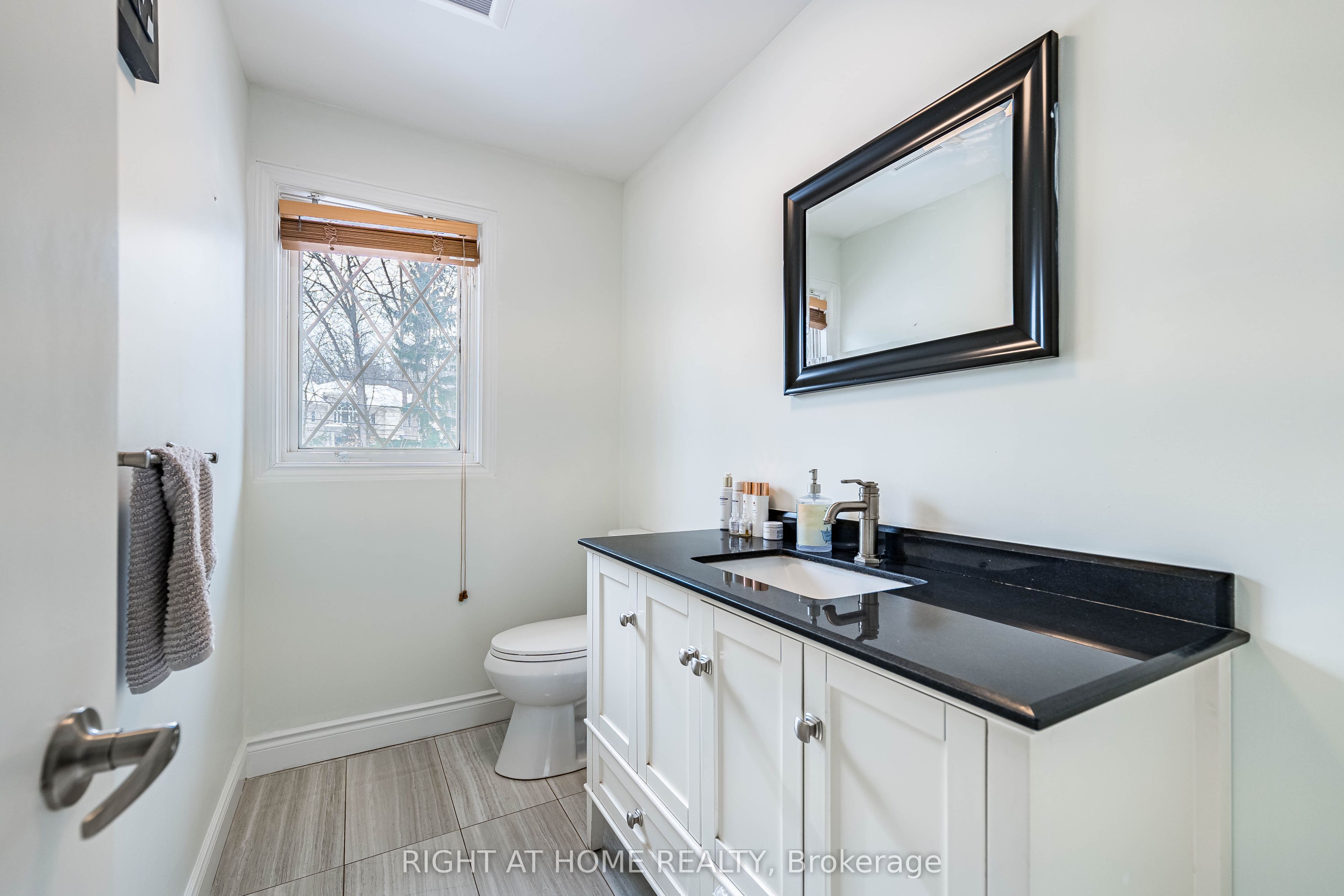 2123 Gordon Drive Property Photo 28