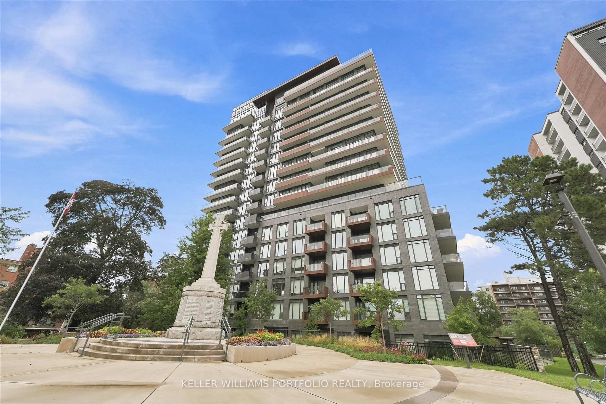 21 Park Street E 506 Property Photo 1
