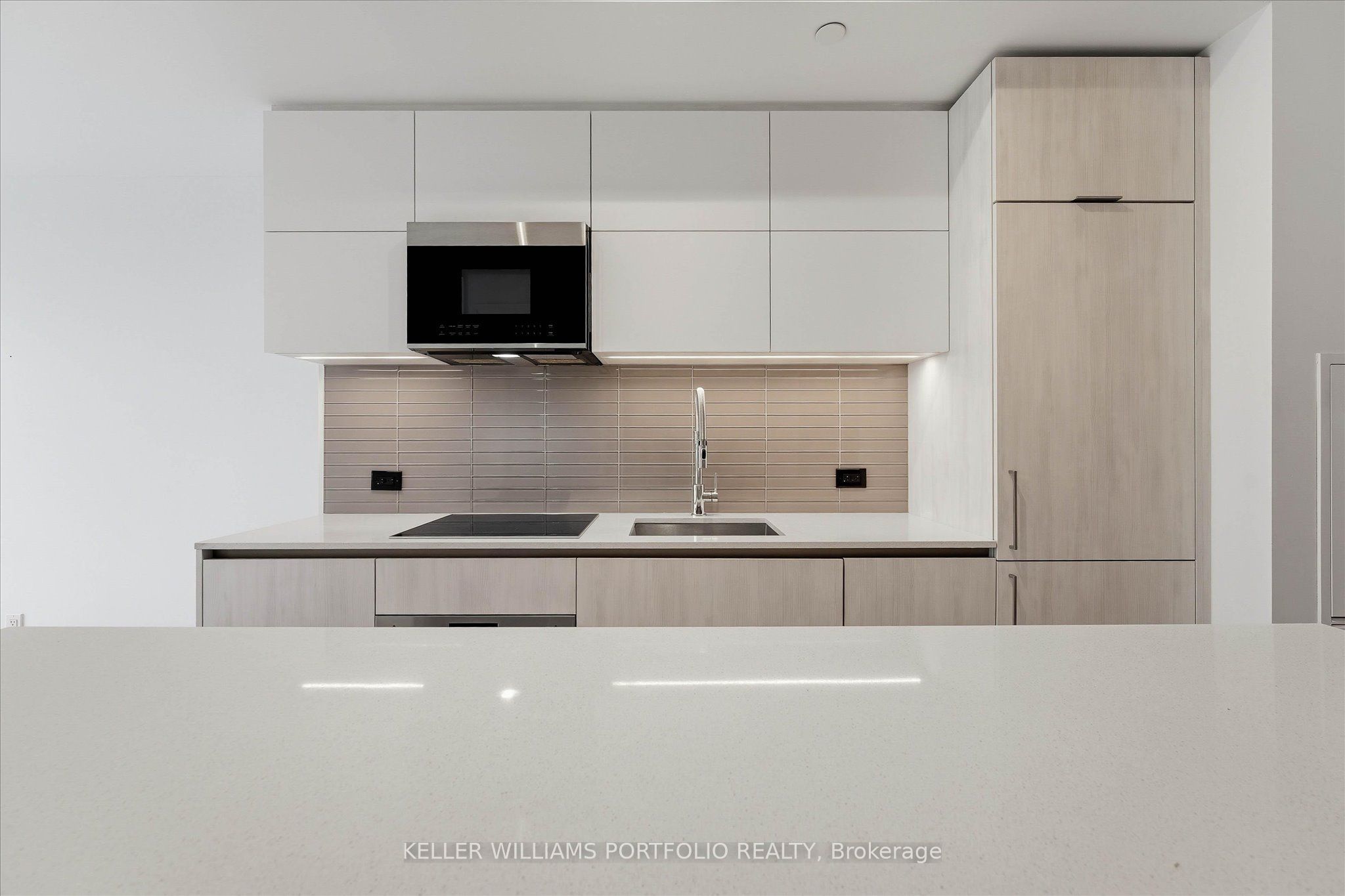 21 Park Street E 506 Property Photo 9