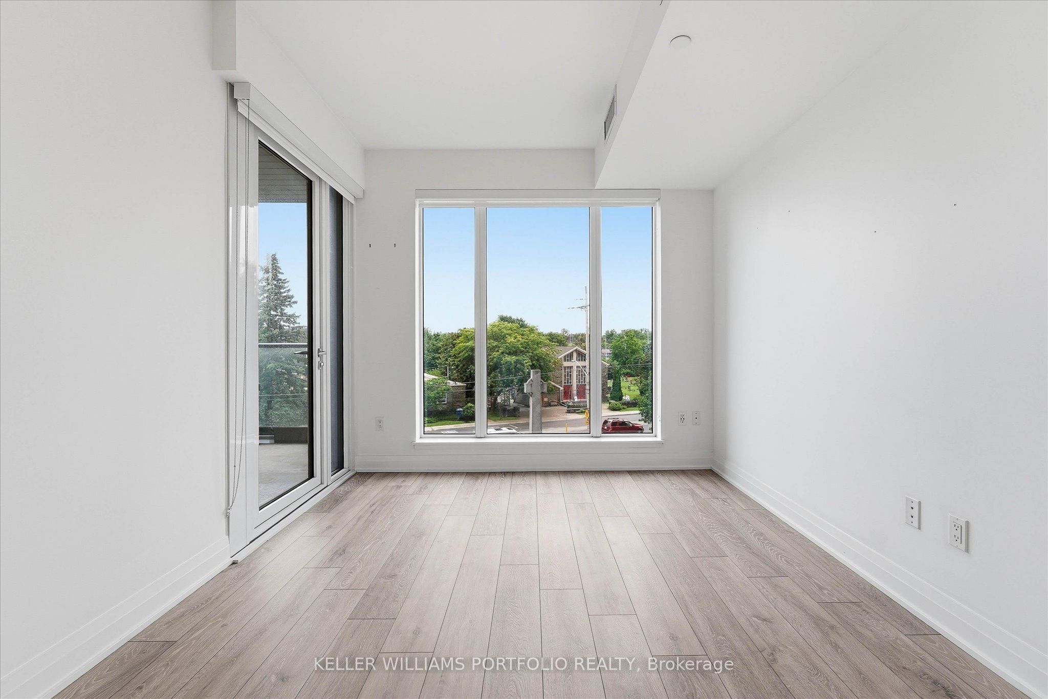 21 Park Street E 506 Property Photo 14