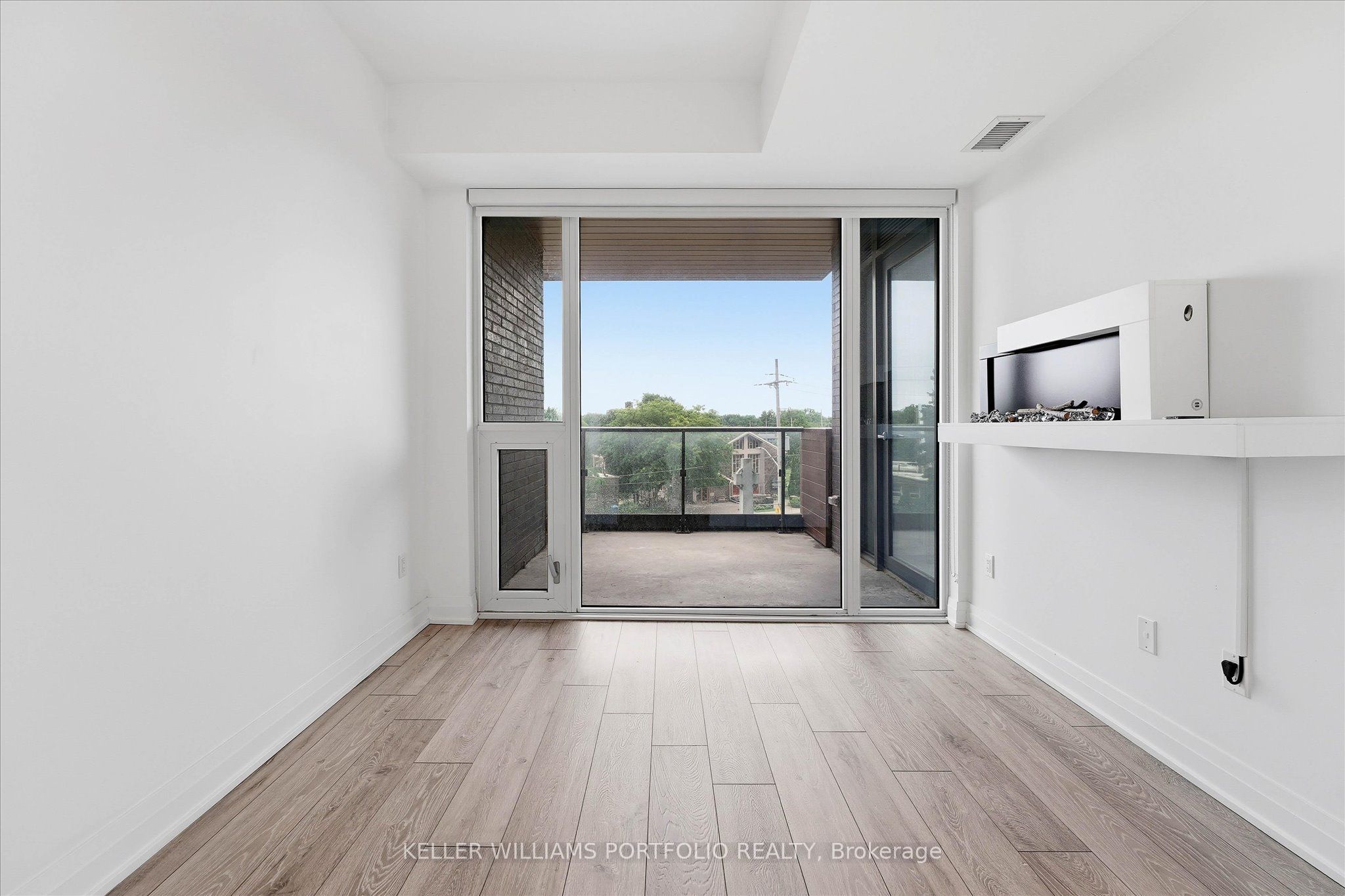21 Park Street E 506 Property Photo 19