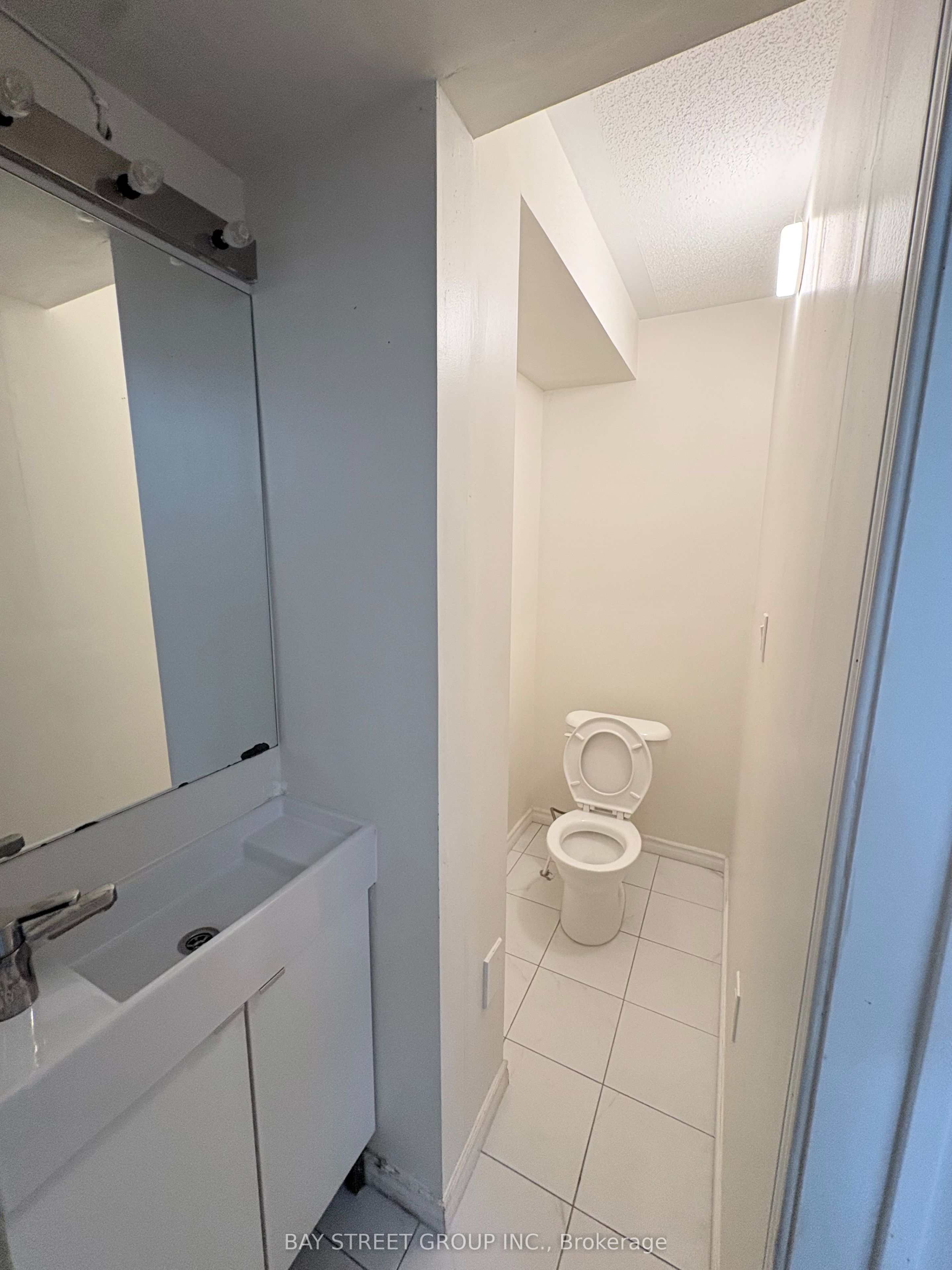 40 Mantello Drive Property Photo 9