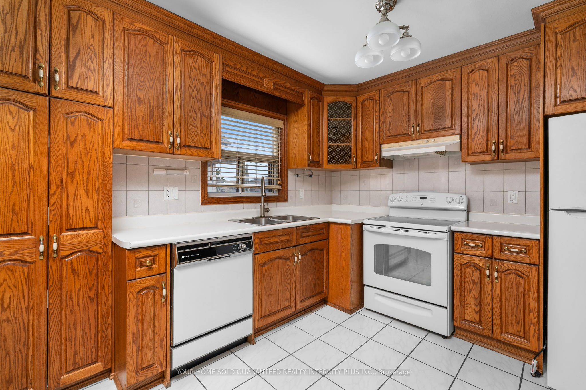 67 Bentworth Avenue Property Photo 11