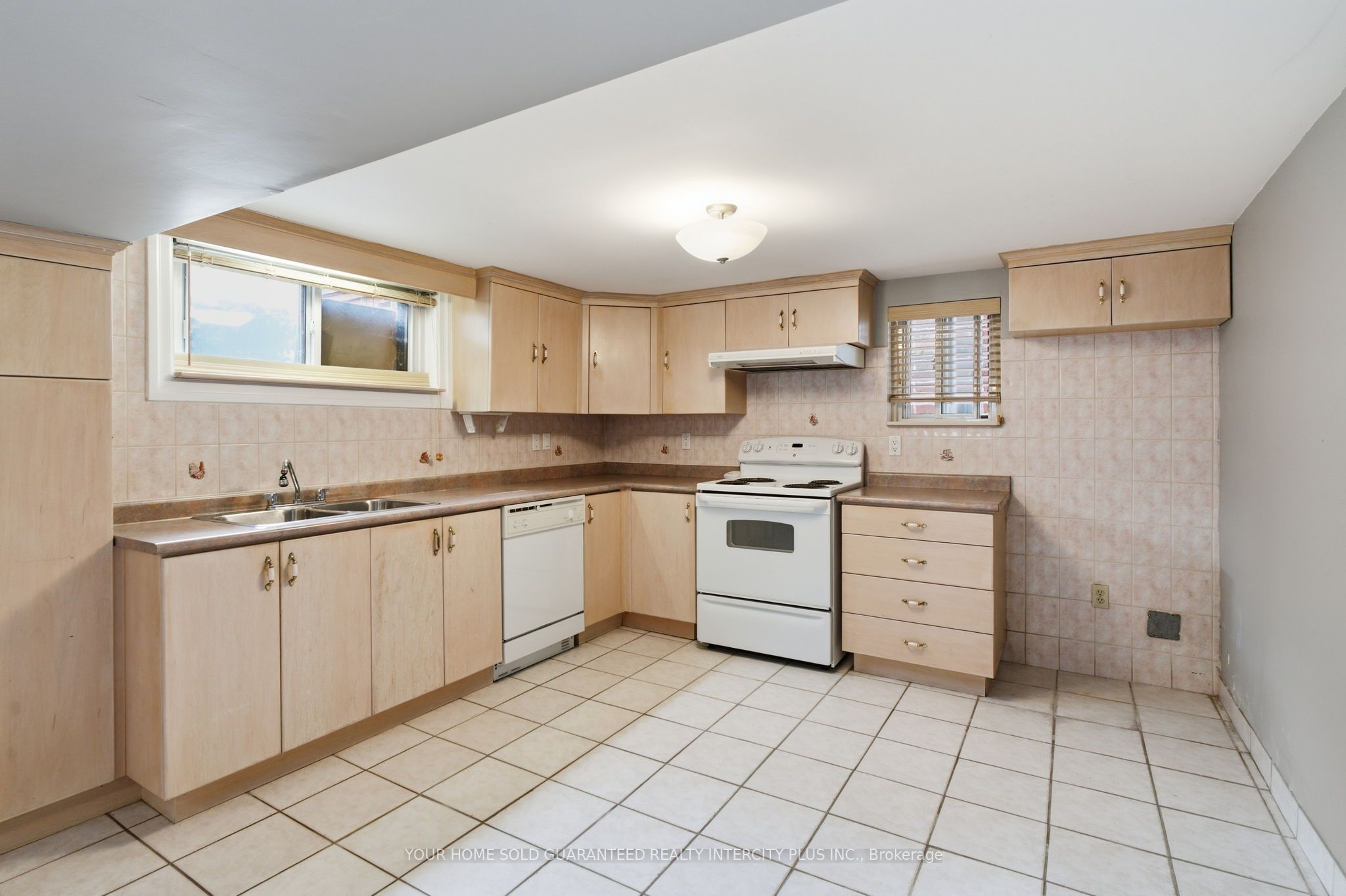 67 Bentworth Avenue Property Photo 31