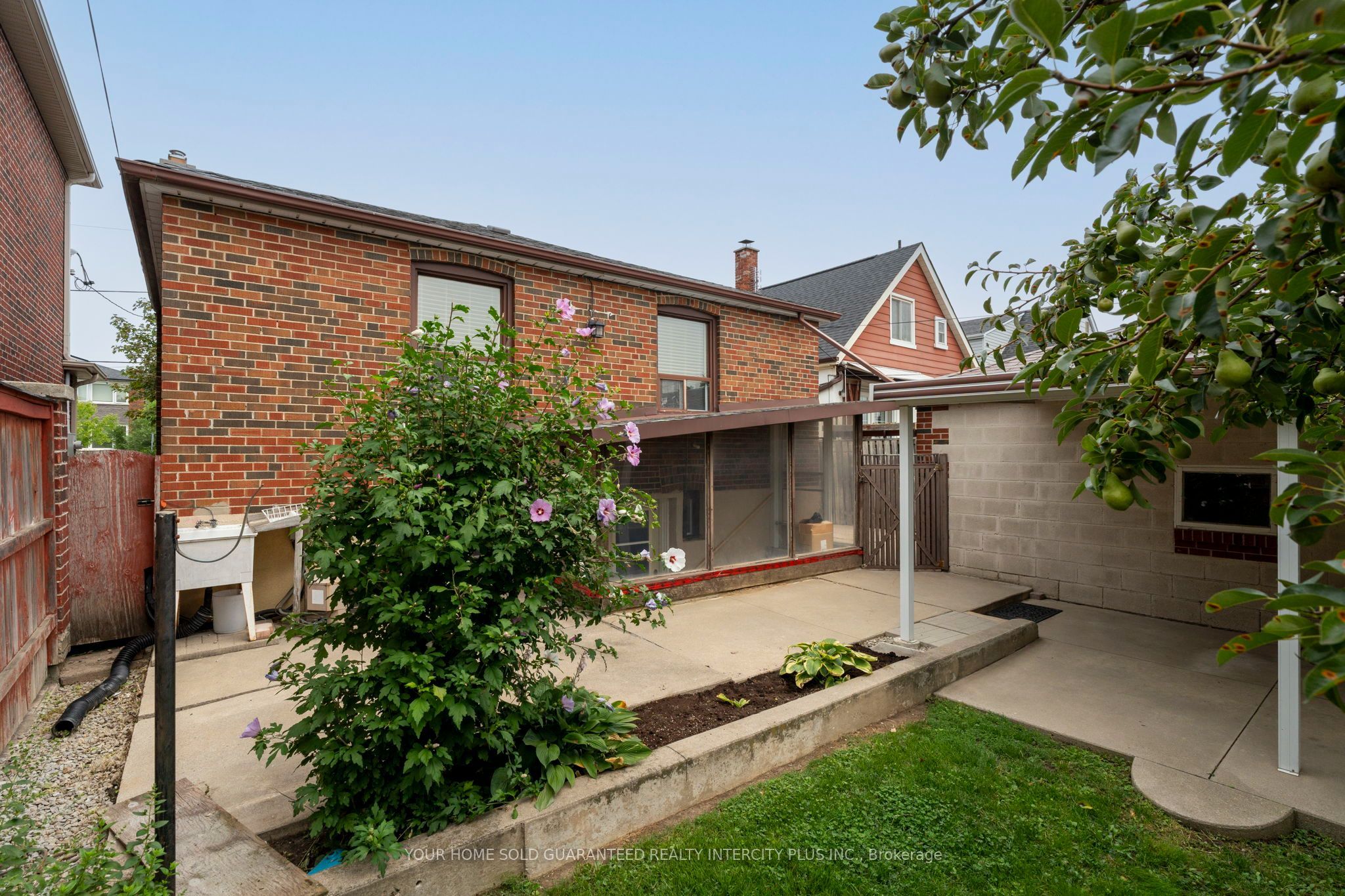 67 Bentworth Avenue Property Photo 43