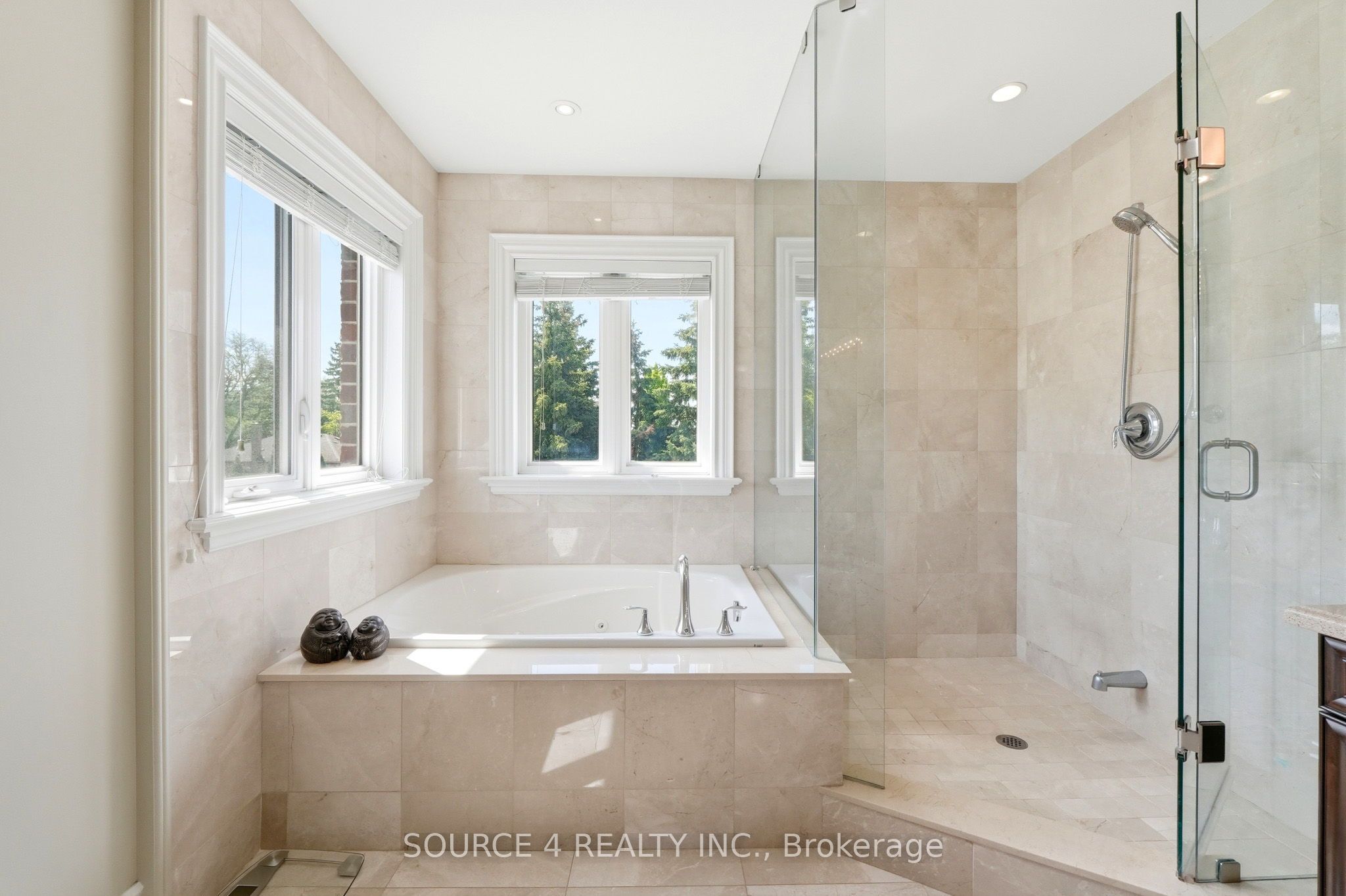 39 Amesbury Drive Property Photo 25