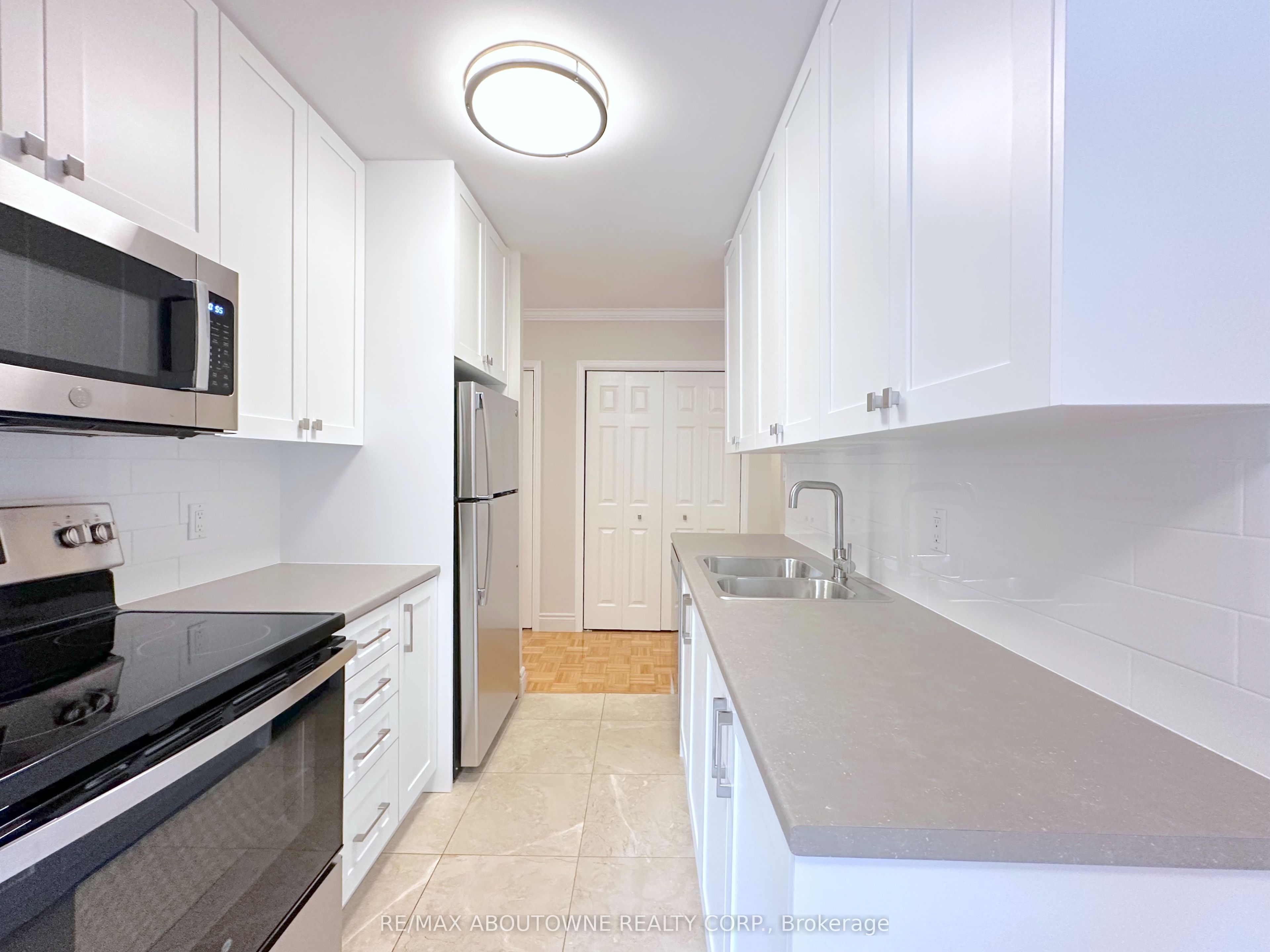 135 Allan Street 109 Property Photo 7