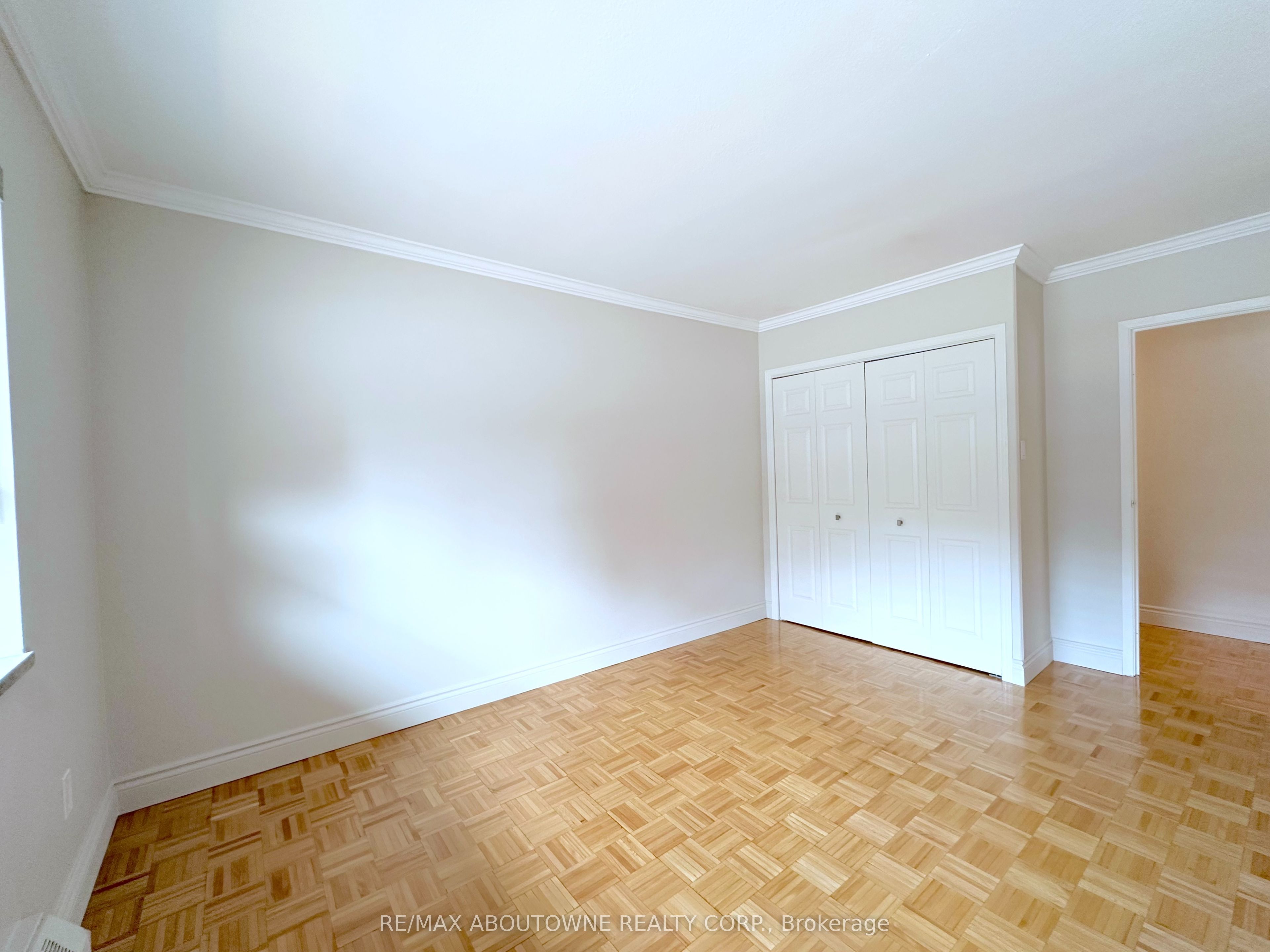 135 Allan Street 109 Property Photo 9