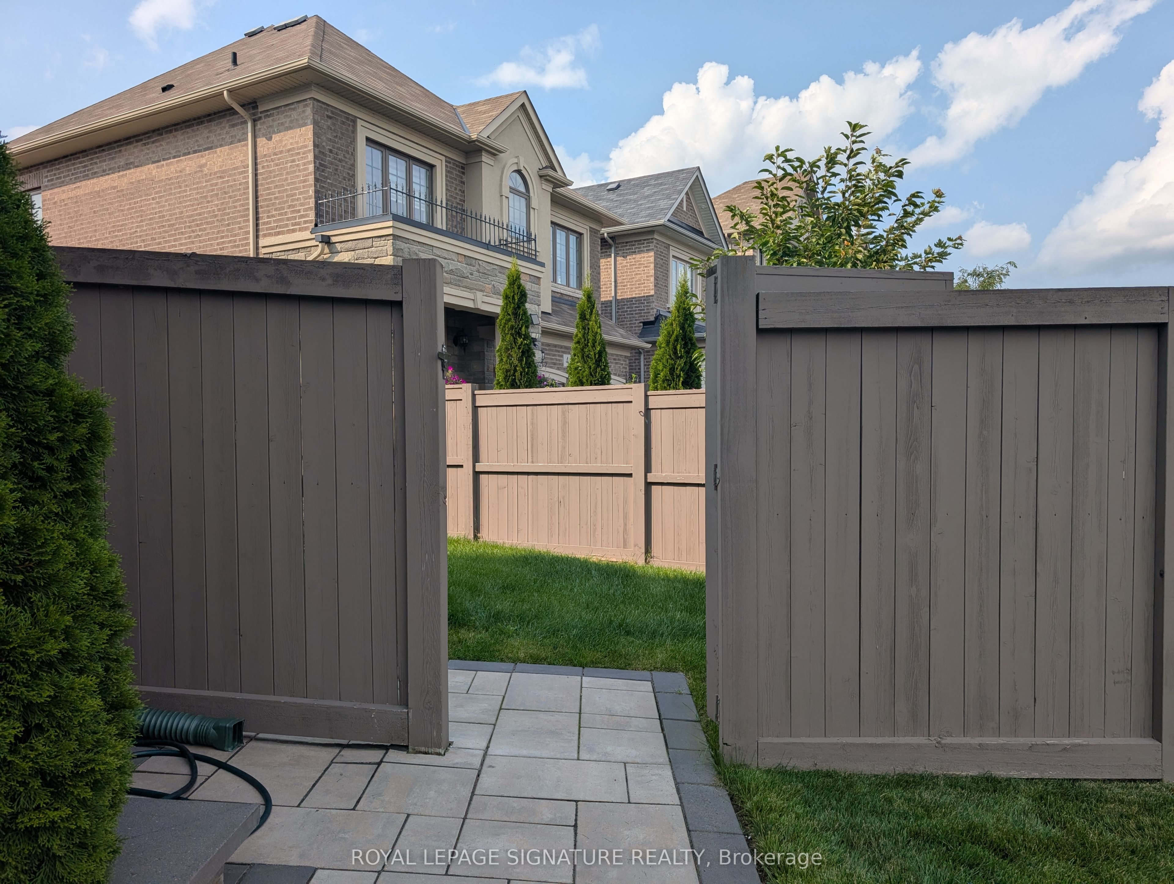 2 Henry Moody Drive Property Photo 2