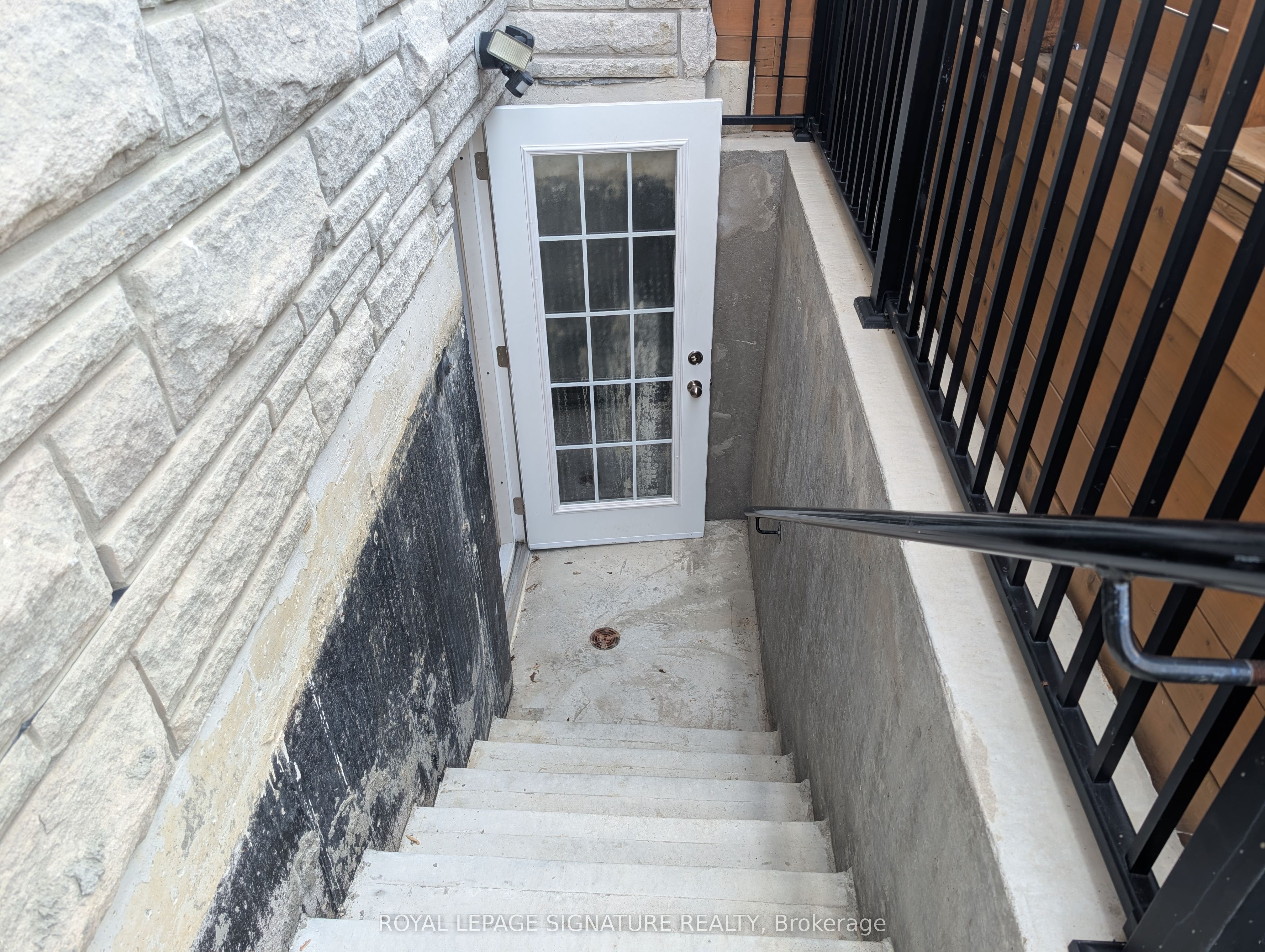 2 Henry Moody Drive Property Photo 15