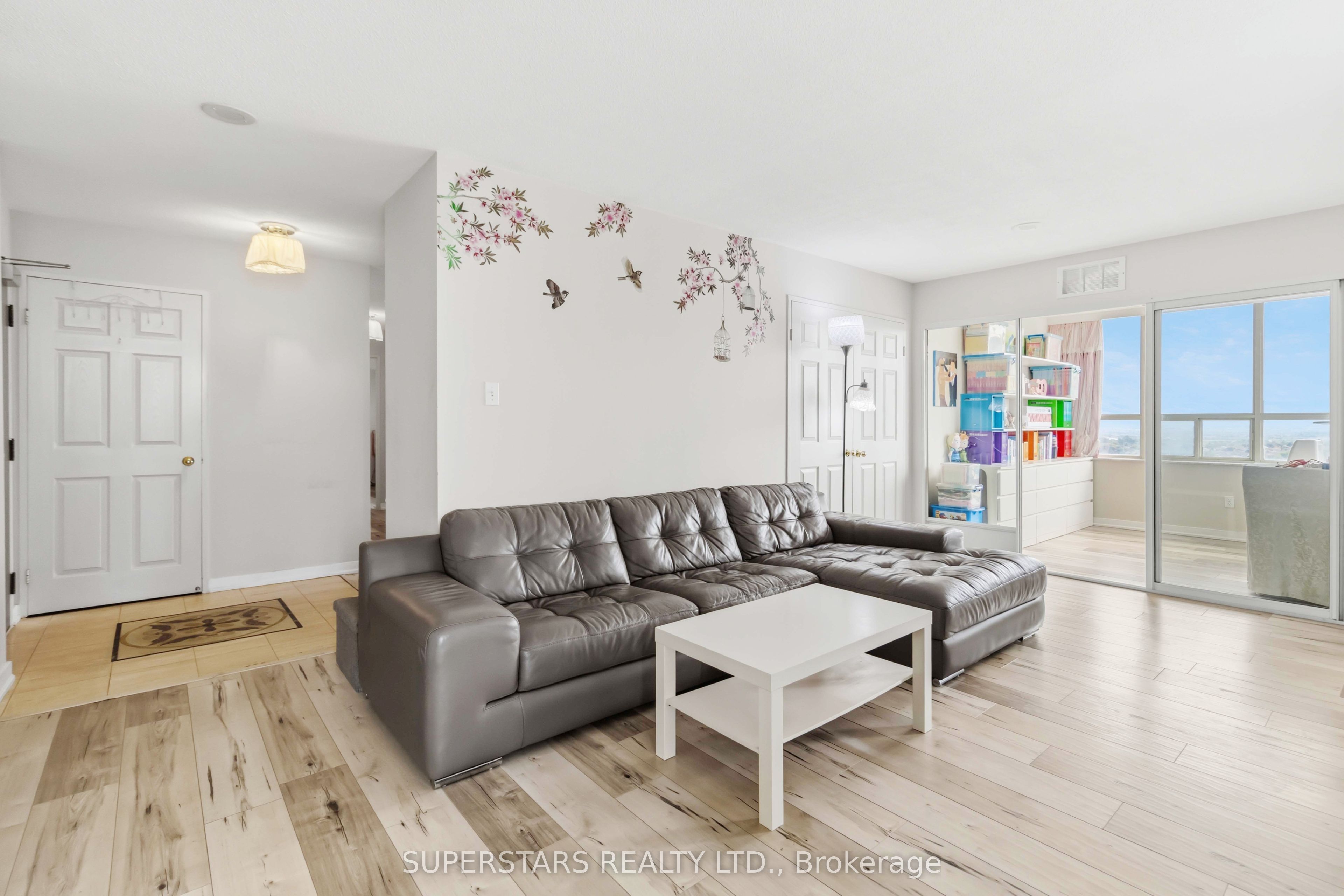 30 Malta Avenue 1702 Property Photo 11